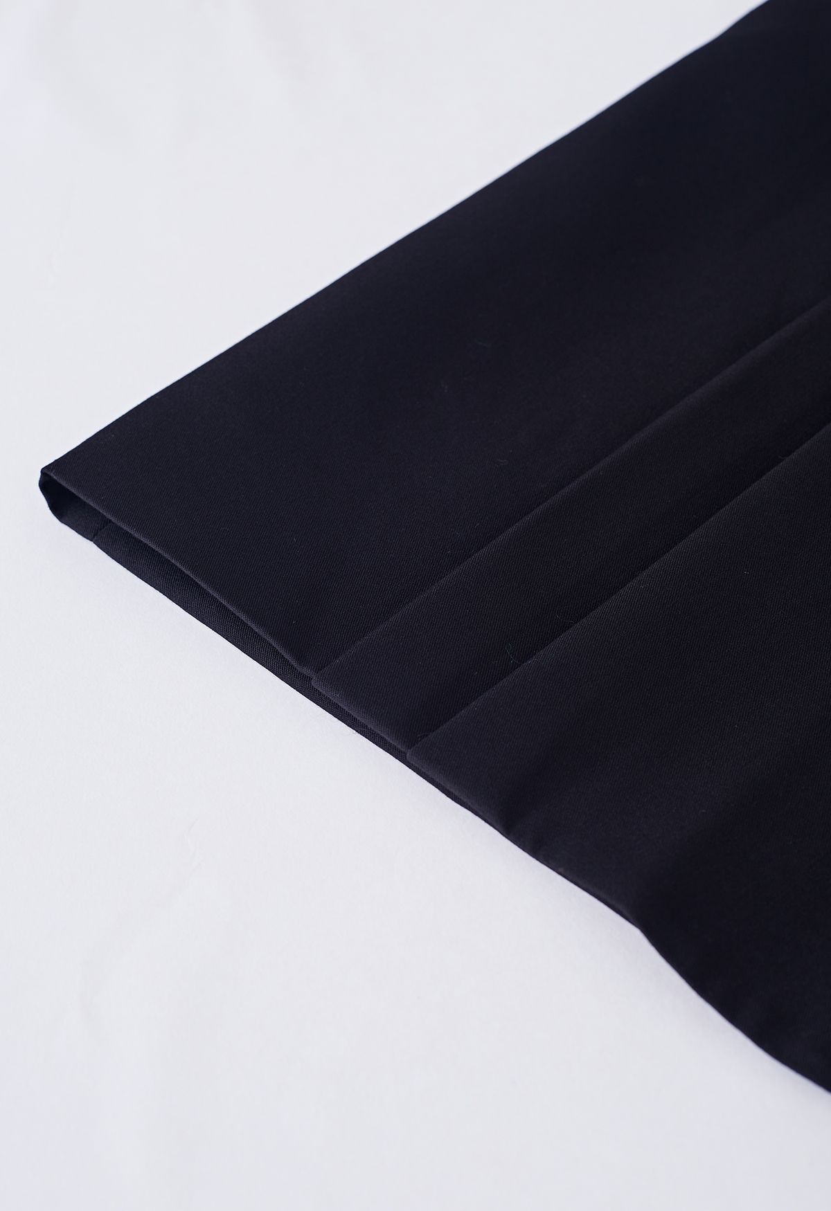 Side Pleat Single-Breasted Blazer in Black | Chicwish