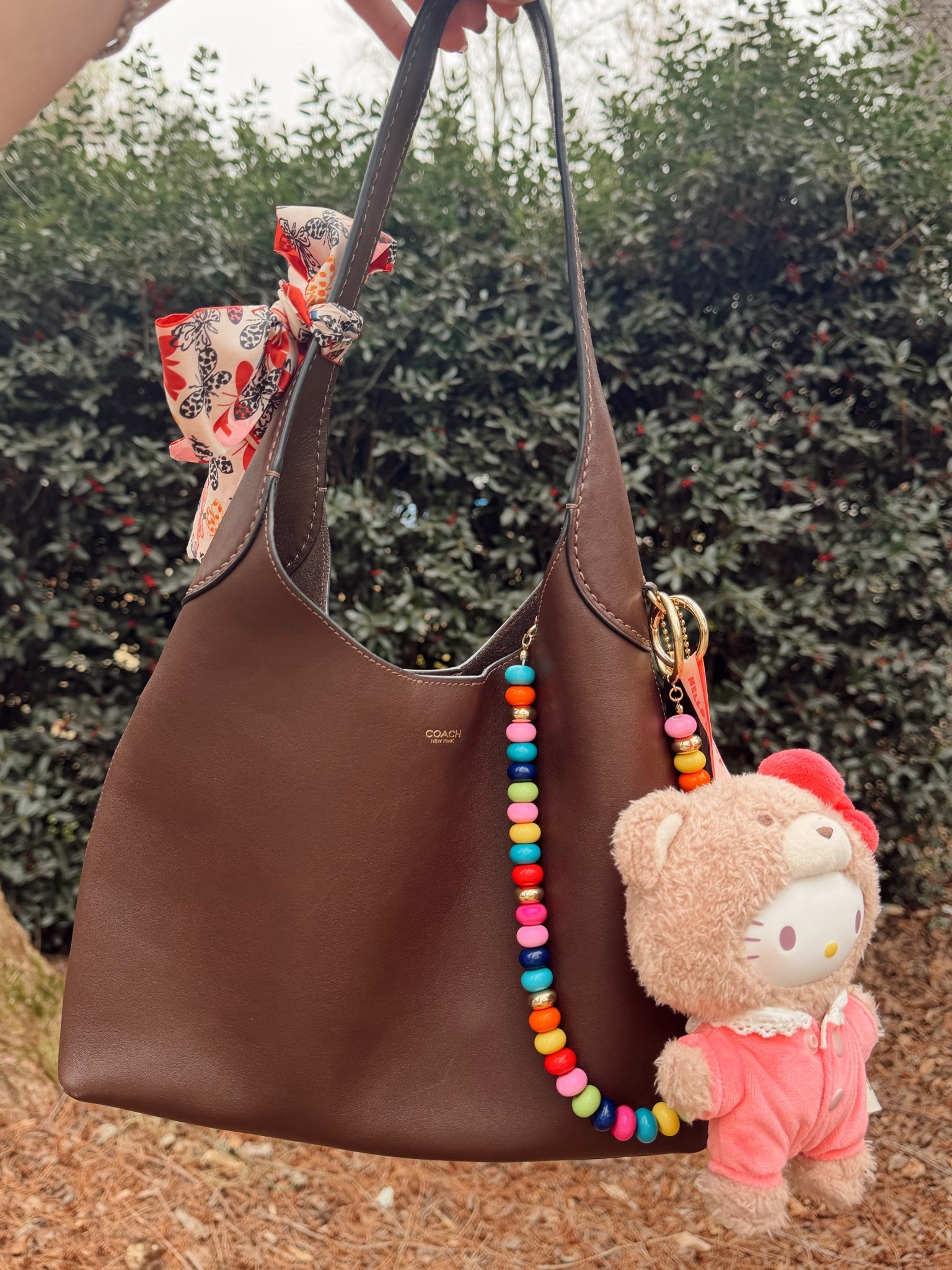 Spring ready Brooklyn 🌸

Baublebar bead chain
Brooklyn 28
Spring bag 

#LTKootd