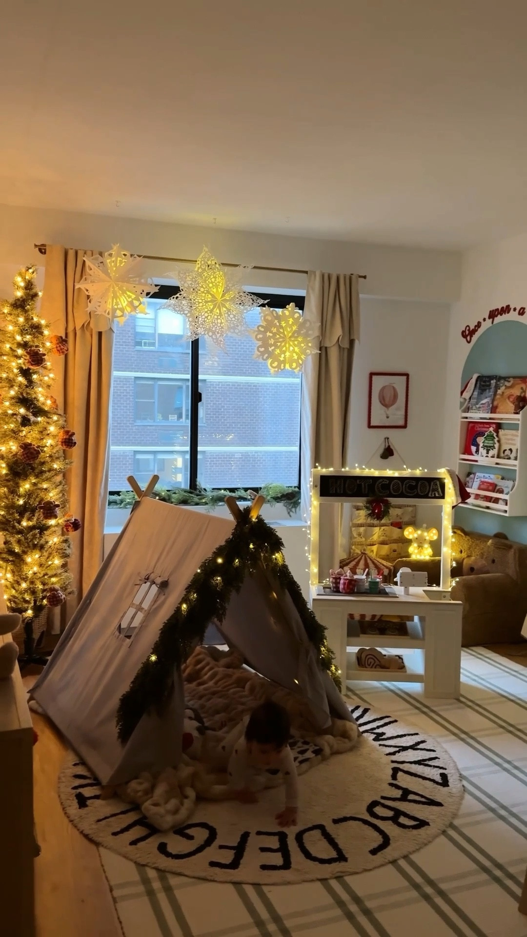 Christmas decor for the playroomm

#LTKmomlife #LTKBaby #LTKHoliday