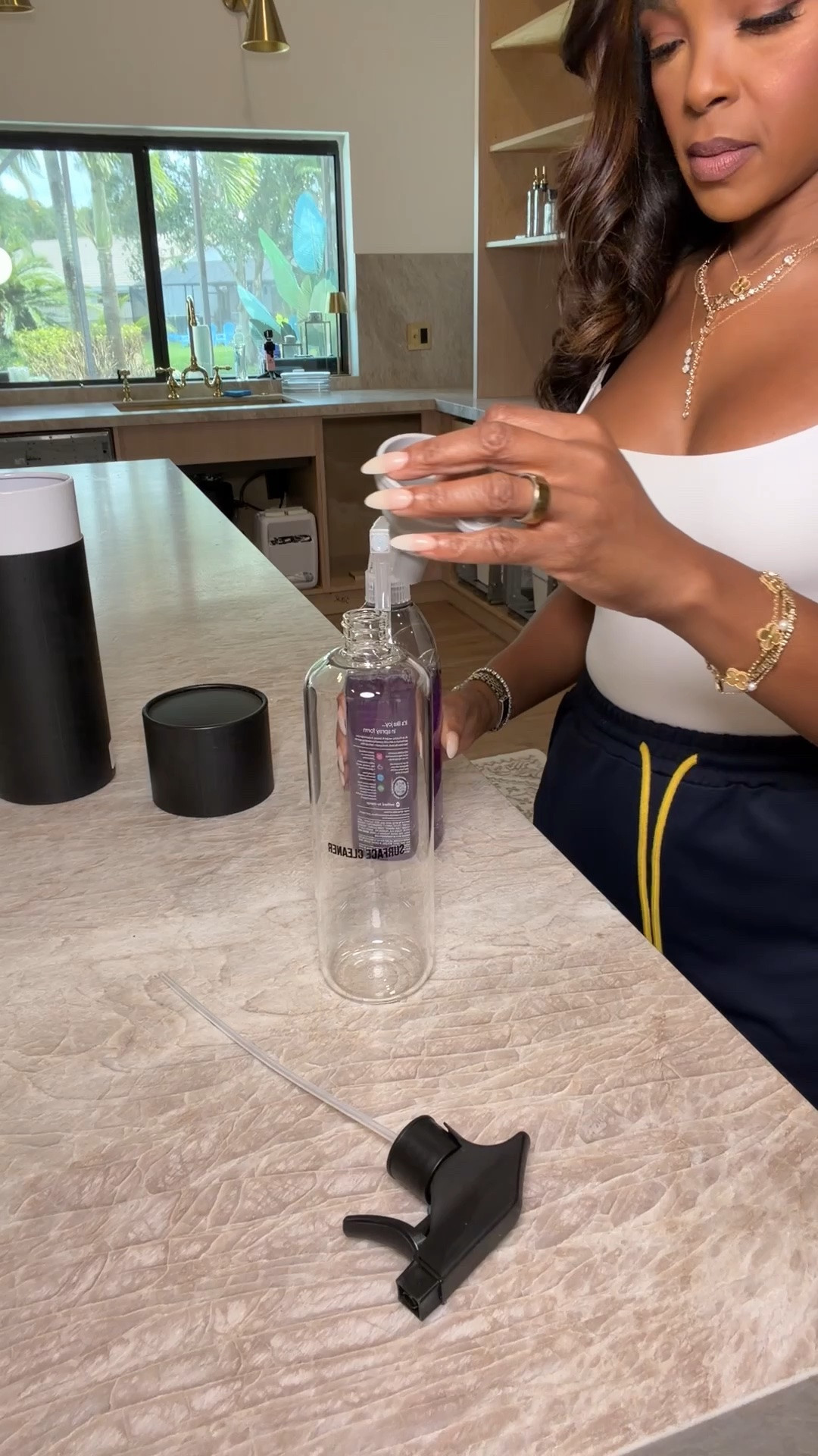 Scroll to shop! ✨ My favorite bottle dispenser kit. Everything is linked below.👇🏾

Desliza para comprar. ✨ Mi kit dispensador de botellas favorito.

📲 Download the free LTK app & follow me @kirasfashionfinds to shop all my daily finds.

#LTKHome #LTKvlog #LTKmorningroutine