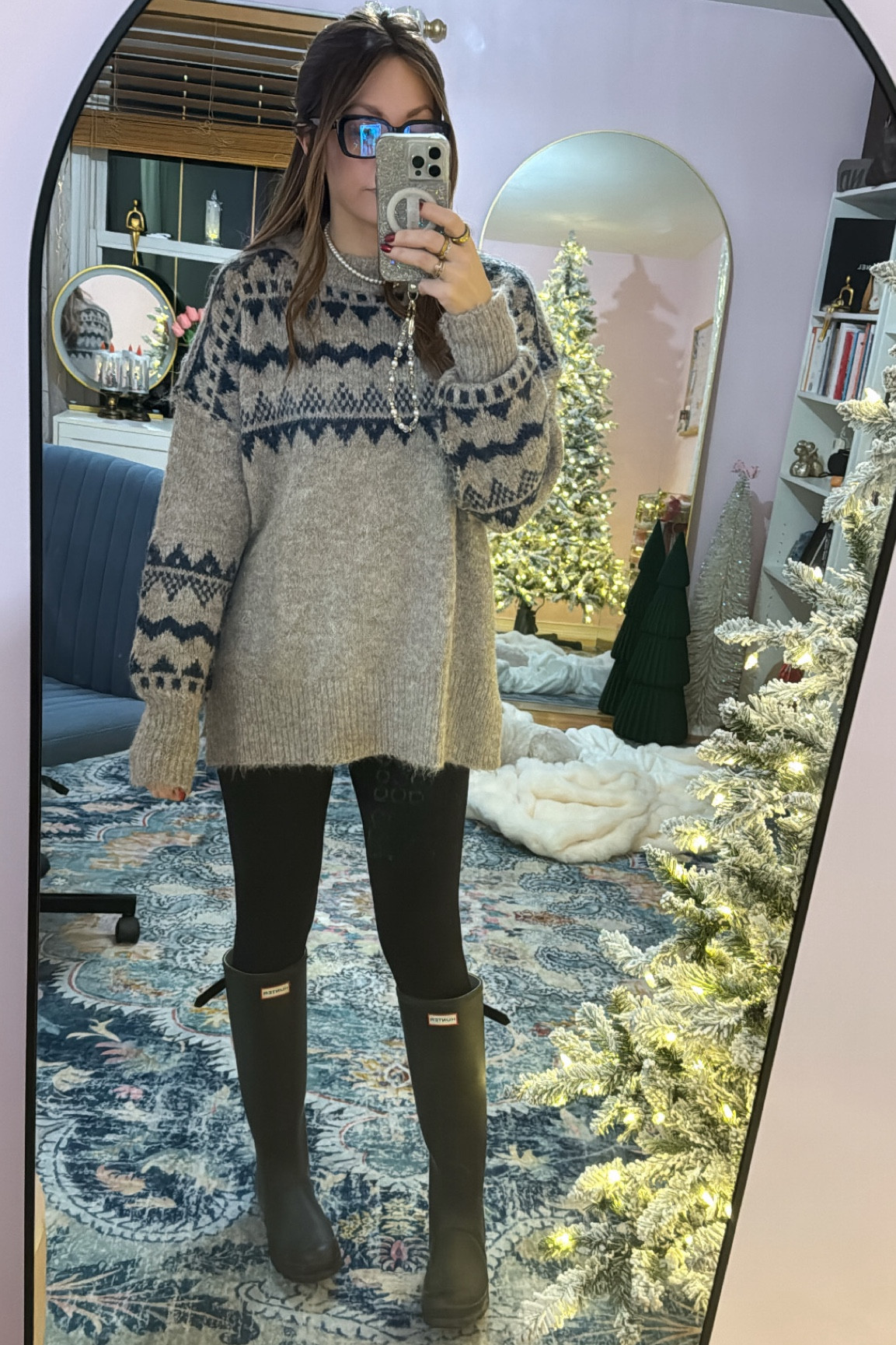 Altard State oversized cozy sweater | Hunter rain boots 

#LTKSaleAlert #LTKSeasonal #LTKGiftGuide