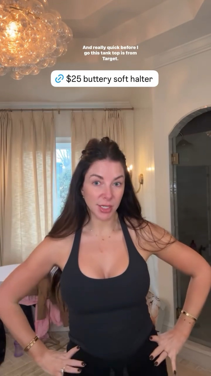 Buttery soft halter top - custom necklace linked too.! 

#airportfit