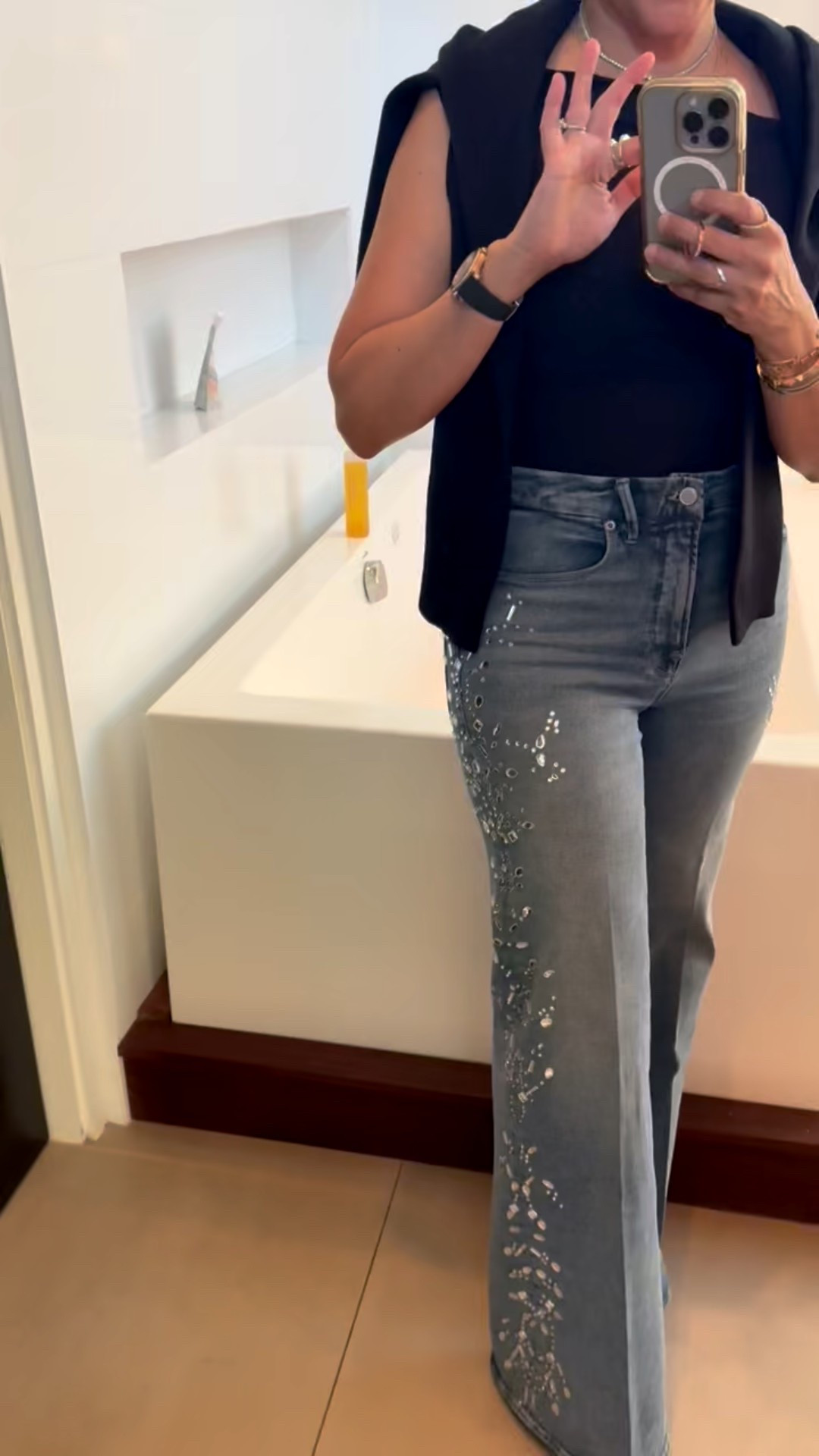 The jeans everyone needs and this top is such a steal! 


#LTKStyleTip