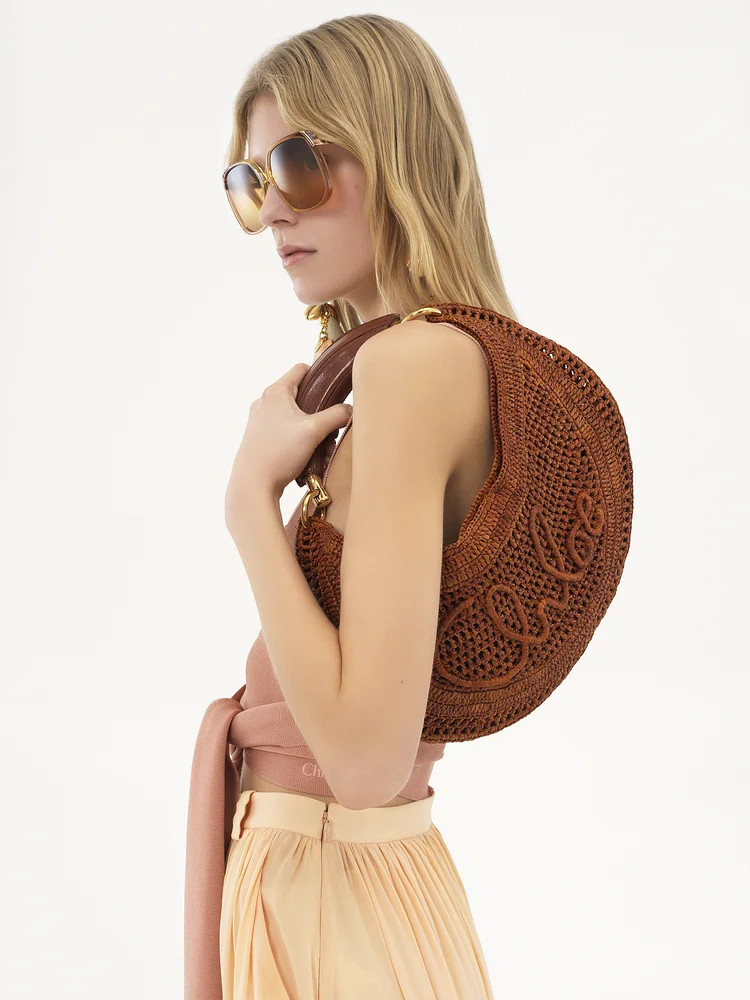 Summer Banana hobo bag in raffia | Chloe US