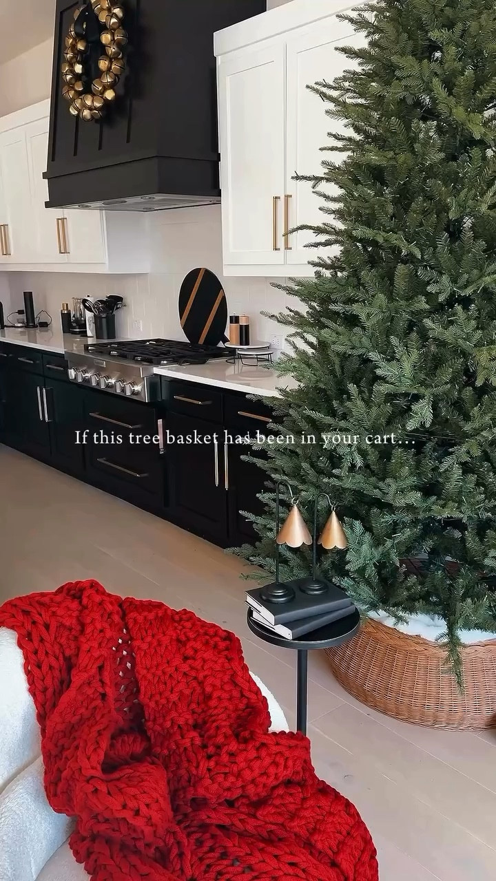 My tree basket collar is having its viral moment and she deserves it ✨
The texture, the shape… everything about it makes the whole room feel warm and intentional. And the best part? It’s finally on sale.

#christmastreecollar
#viralhomefinds
#modernchristmasdecor
#ltkhome
#holidayhomedecor
Linked on LTK for anyone who’s been waiting 🤍
