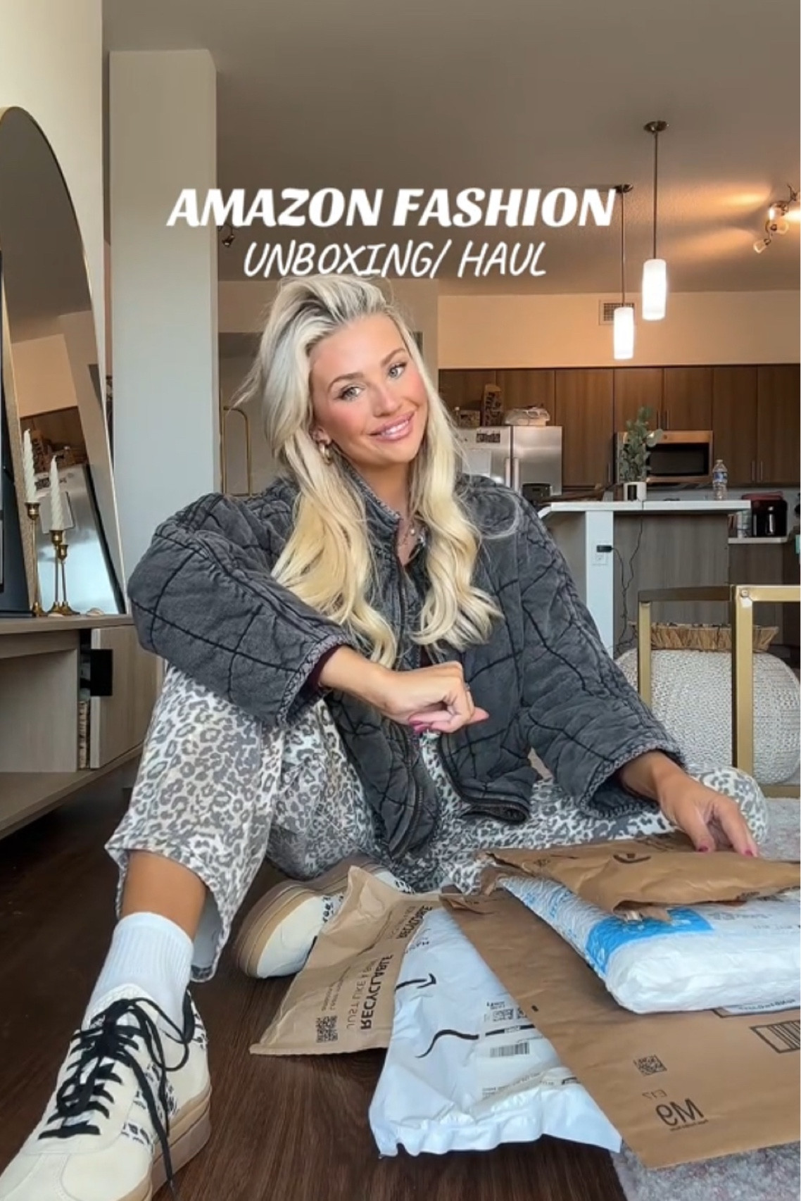 5’9” 135lb size 26” waist size small pants and small in jacket 