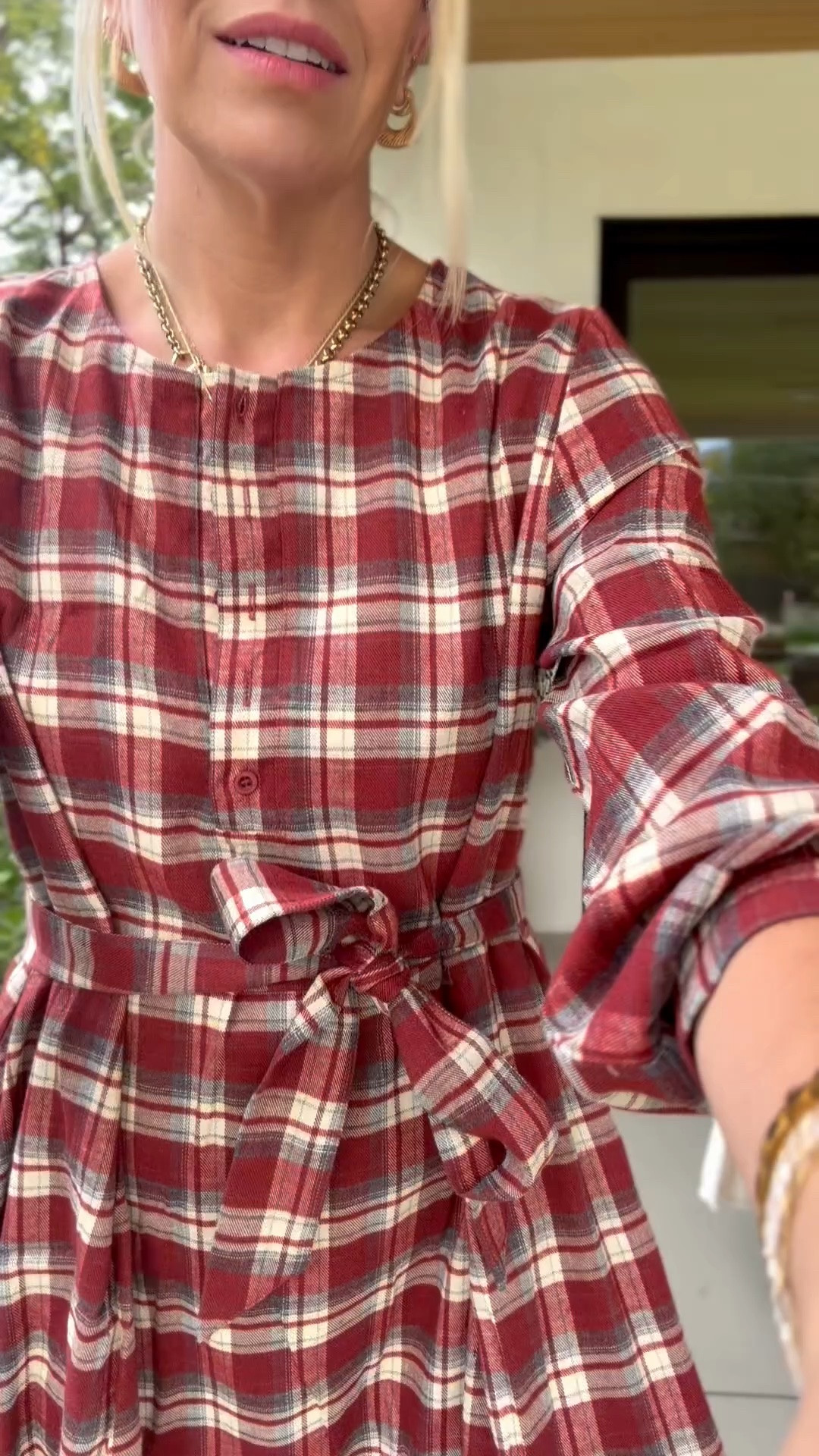 The stress is so flattering and made from a really good flannel fabric!￼
