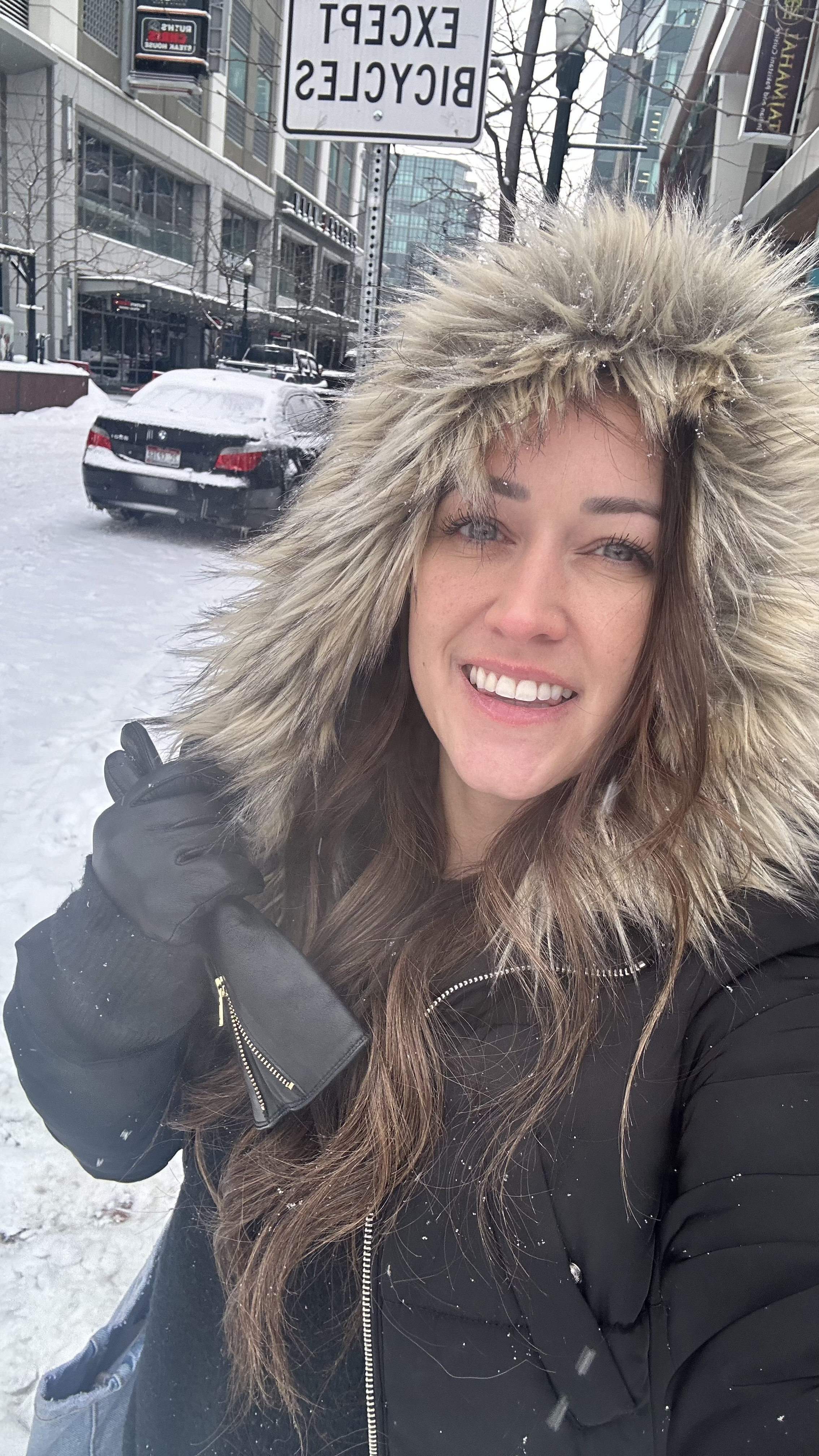 Black winter water proof coat with fur lined hood 


#LTKFindsUnder100 #LTKSeasonal #LTKStyleTip