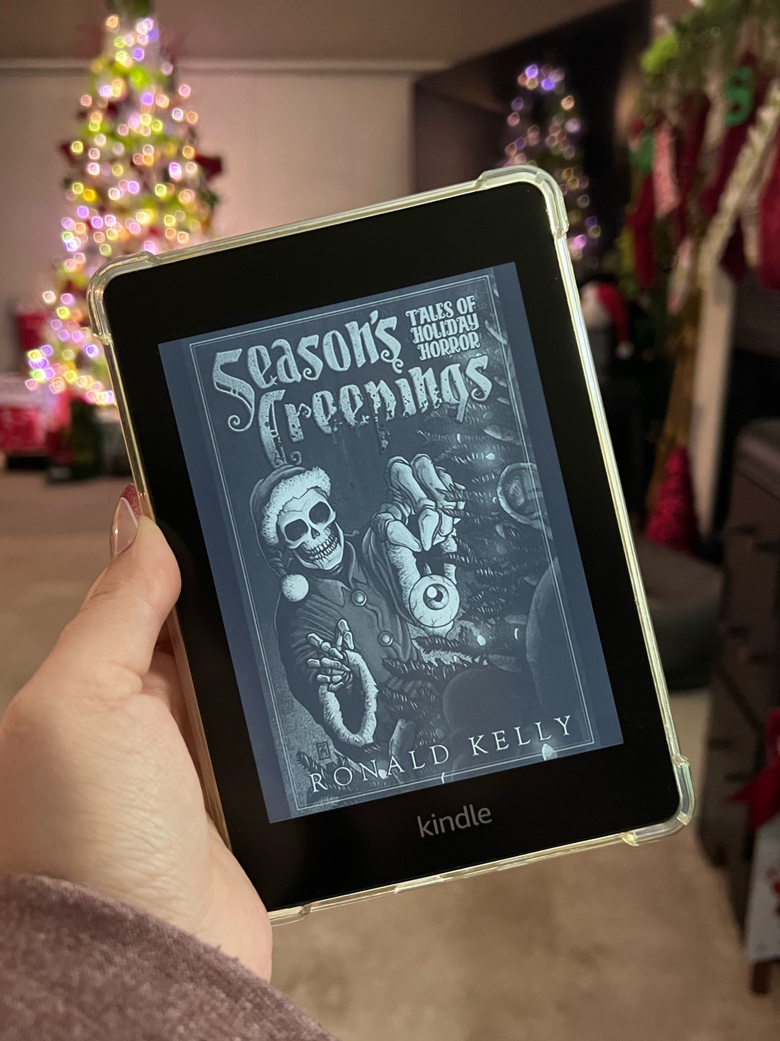 Currently reading 📖🎄💀🎅🏻

#LTKfindsunder50 #LTKstyletip #LTKSeasonal