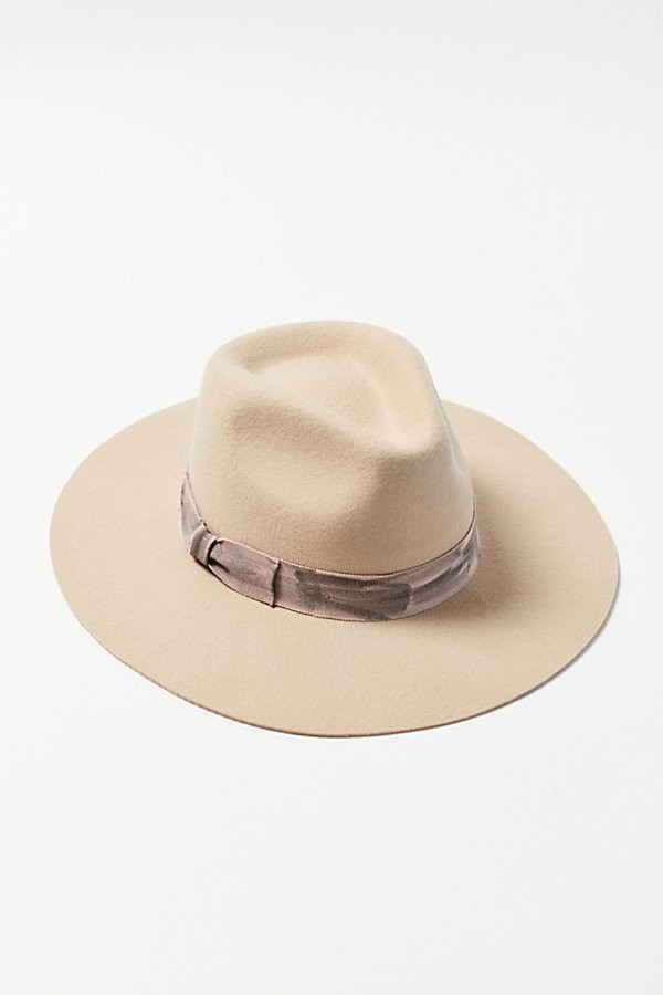 Distressed Trim Flat Brim Felt Fedora | Urban Outfitters (US and RoW)