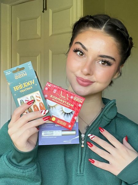 #AD how I get salon-looking nails and lashes at home with @kissproducts
@Target #Target 🎄❤️
#TargetPartner #kissnails #kisslashes #kissproducts