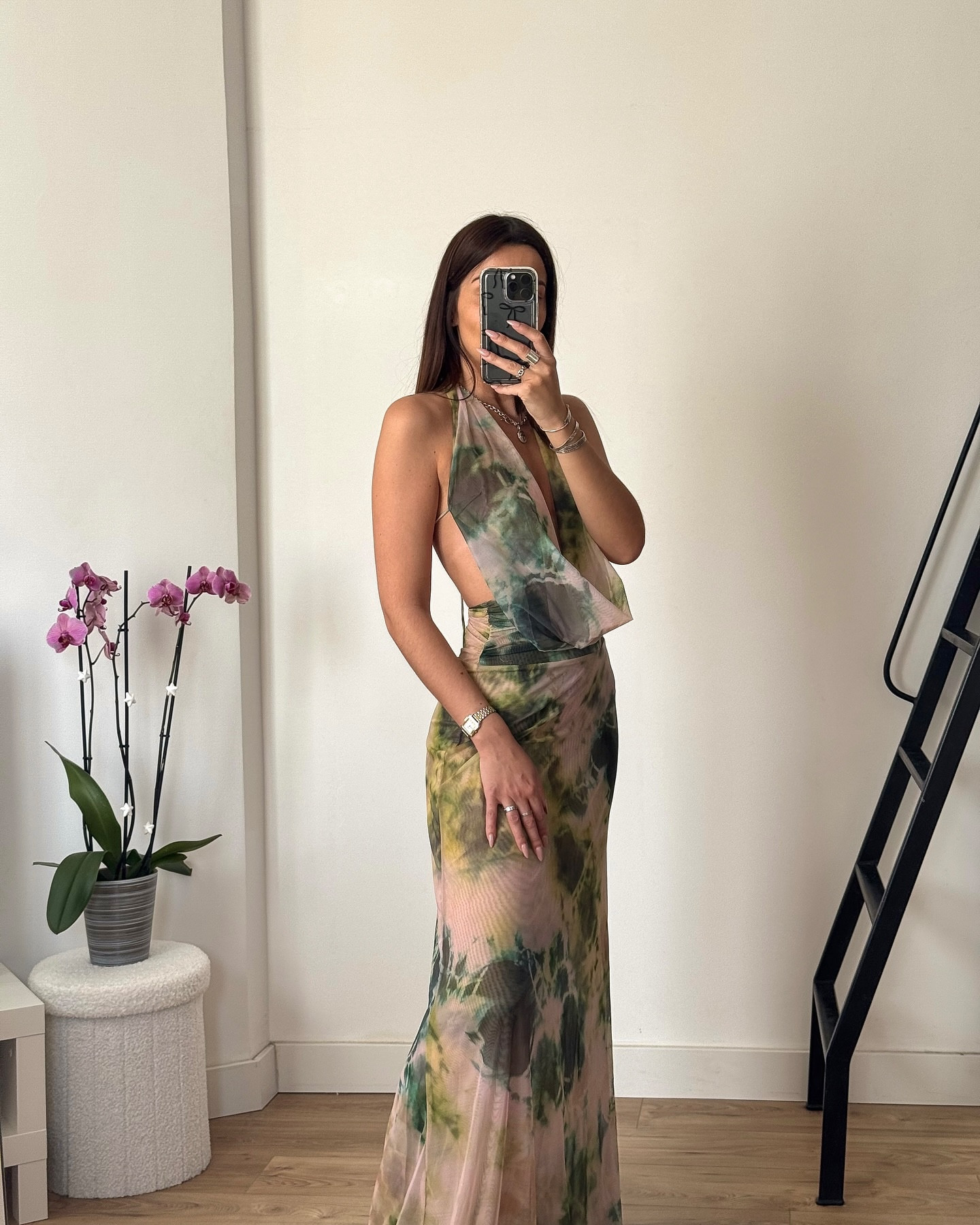+10kg mais ça m’empêchera pas de mettre mes plus belles robes cet été lalalalala✨🌺🌞

dress, long dress, girl, pinterest, inspo, inspiration outfit, look, ootd, summer, spring, colorful, paillettes, Ibiza vibes


#LTKfrance #LTKeurope #LTKsummer