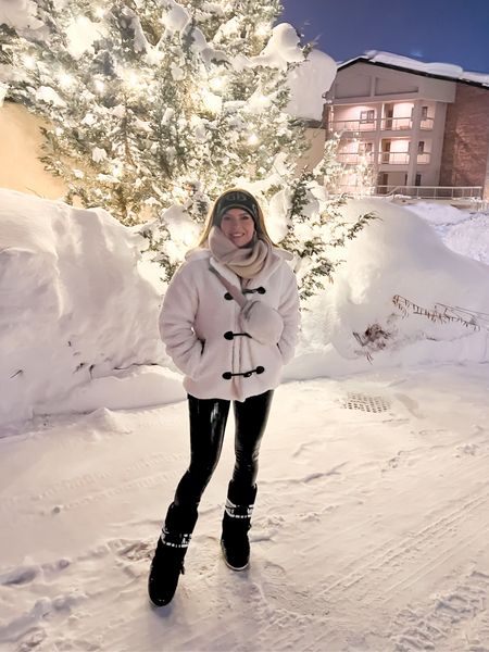 Ski season outfit🎿❄️ 

Moon boots // Teddy coat // goldbergh hat // winter outfitt

#LTKstyletip #LTKfindsunder100 #LTKSeasonal