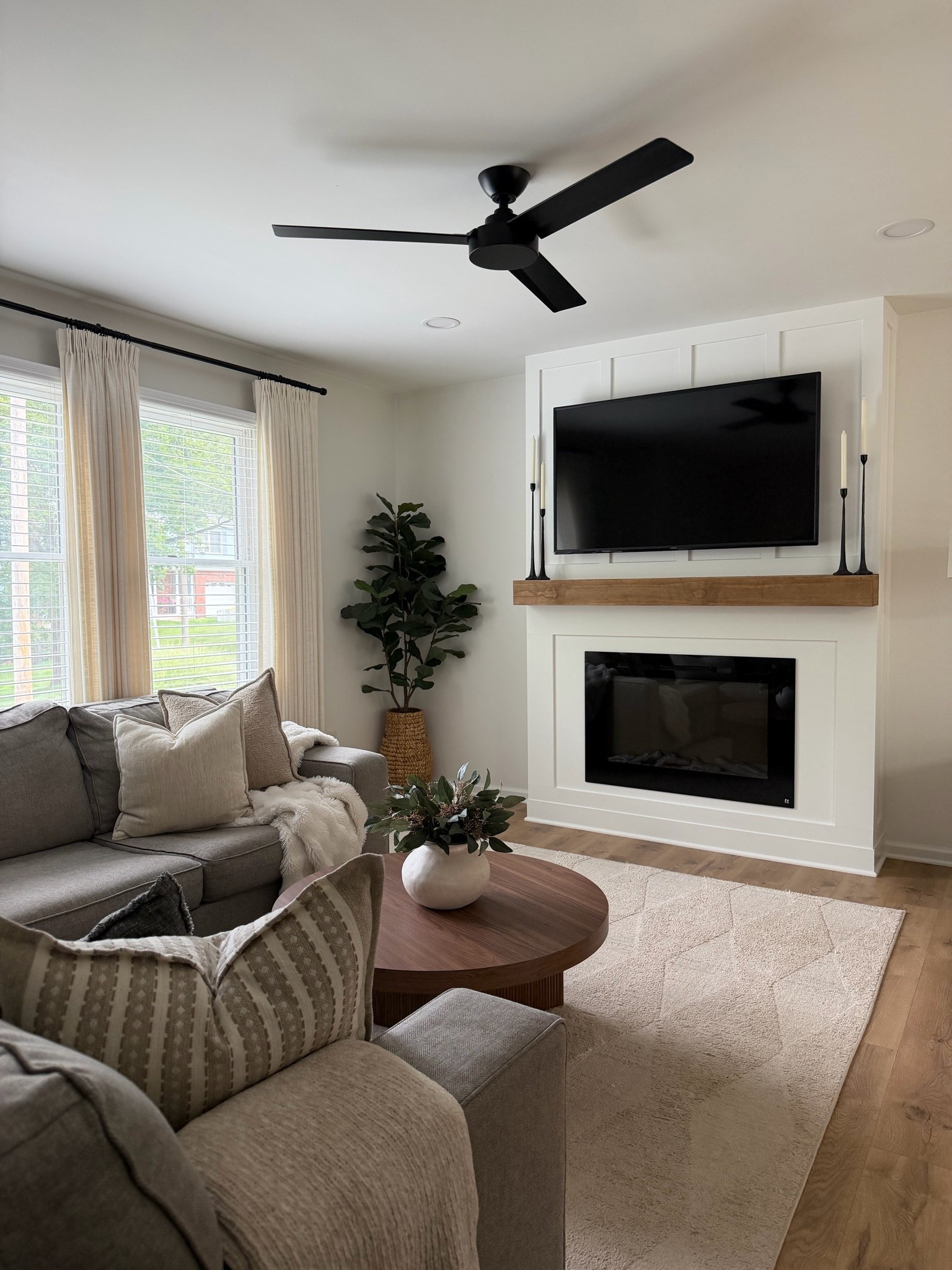 Living Room

#LTKSeasonal #LTKHome #LTKSaleAlert