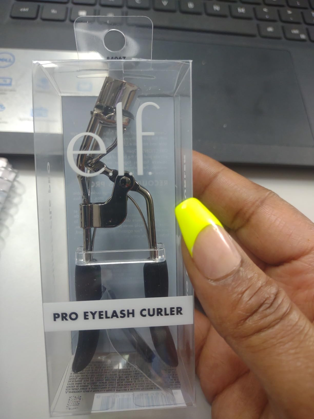 e.l.f. Pro Eyelash Curler, Strong, Contoured, Eye-Opening, Voluminous Lashes, Includes Additional... | Amazon (US)