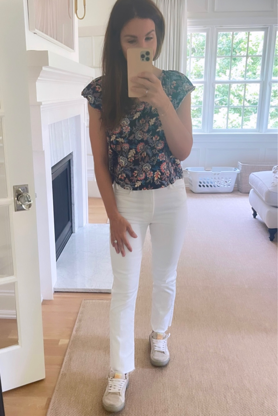 Mother denim jeans white - true to size

#LTKfit #LTKFind