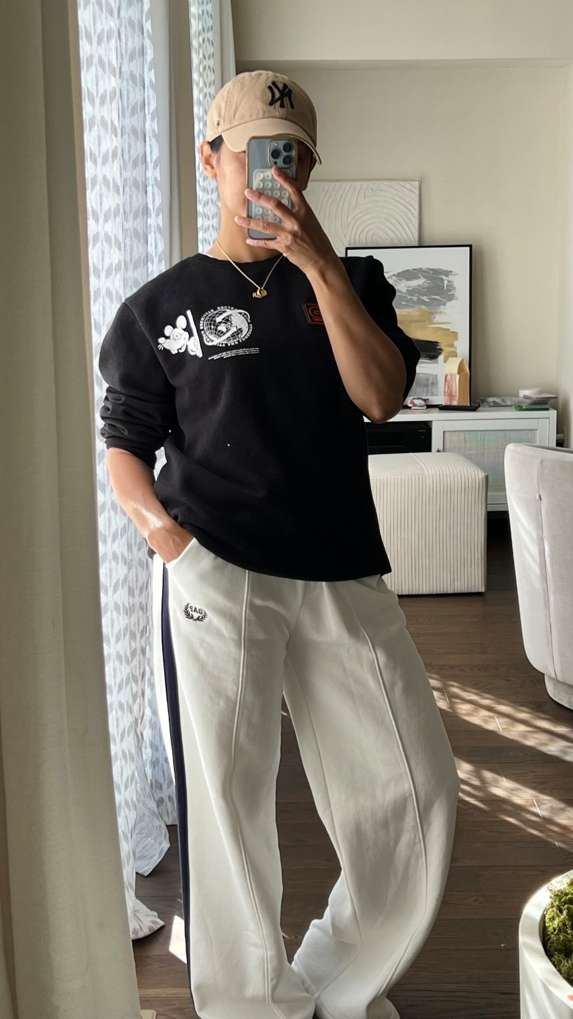 Loving these Gap track pants — perfectly warm and comfy with a sleek white + black stripe. Paired mine with my husband’s black H&M sweatshirt for an easy, stylish look 🖤🤍 Perfect for errands, dropping off lunch, or just lounging! 

#LTKstyle #LTKfashion #LTKfinds #gapstyle #trackpantstyle #momstyle #LTKeveryday #effortlessstyle #cozychic

#LTKStyleTip 

#LTKGiftGuide #LTKHoliday