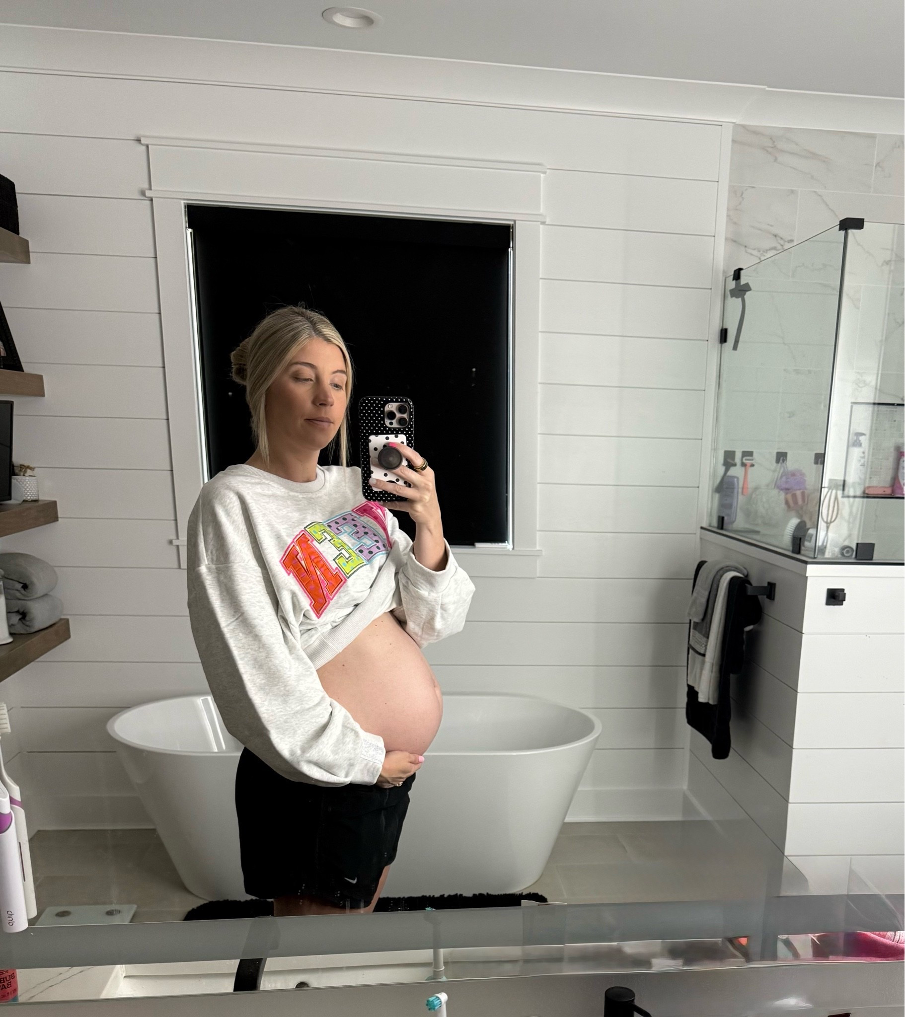 Last bump picture before baby sis joined the fam!!🎀🌈

Outfit Links. Accessory Links. Queen of Sparkle. Amazon Links.

#LTKdayinmylife #LTKBeauty #LTKBump
