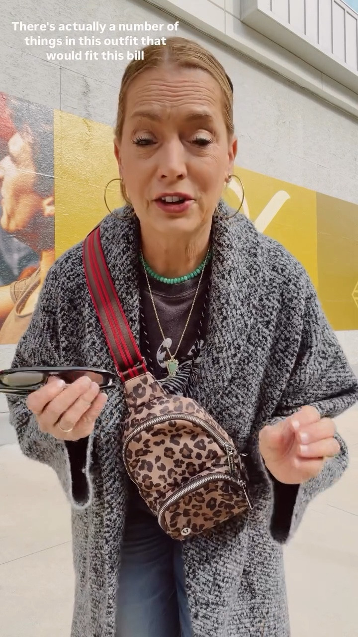 Look #2: Cool factor… Do you agree?

#Modernmidlifecool #over50style #dressingmyagejustcooler #showupinyour50s