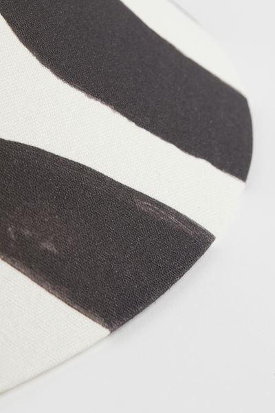 Printed fabric lamp shade | H&M (UK, MY, IN, SG, PH, TW, HK)