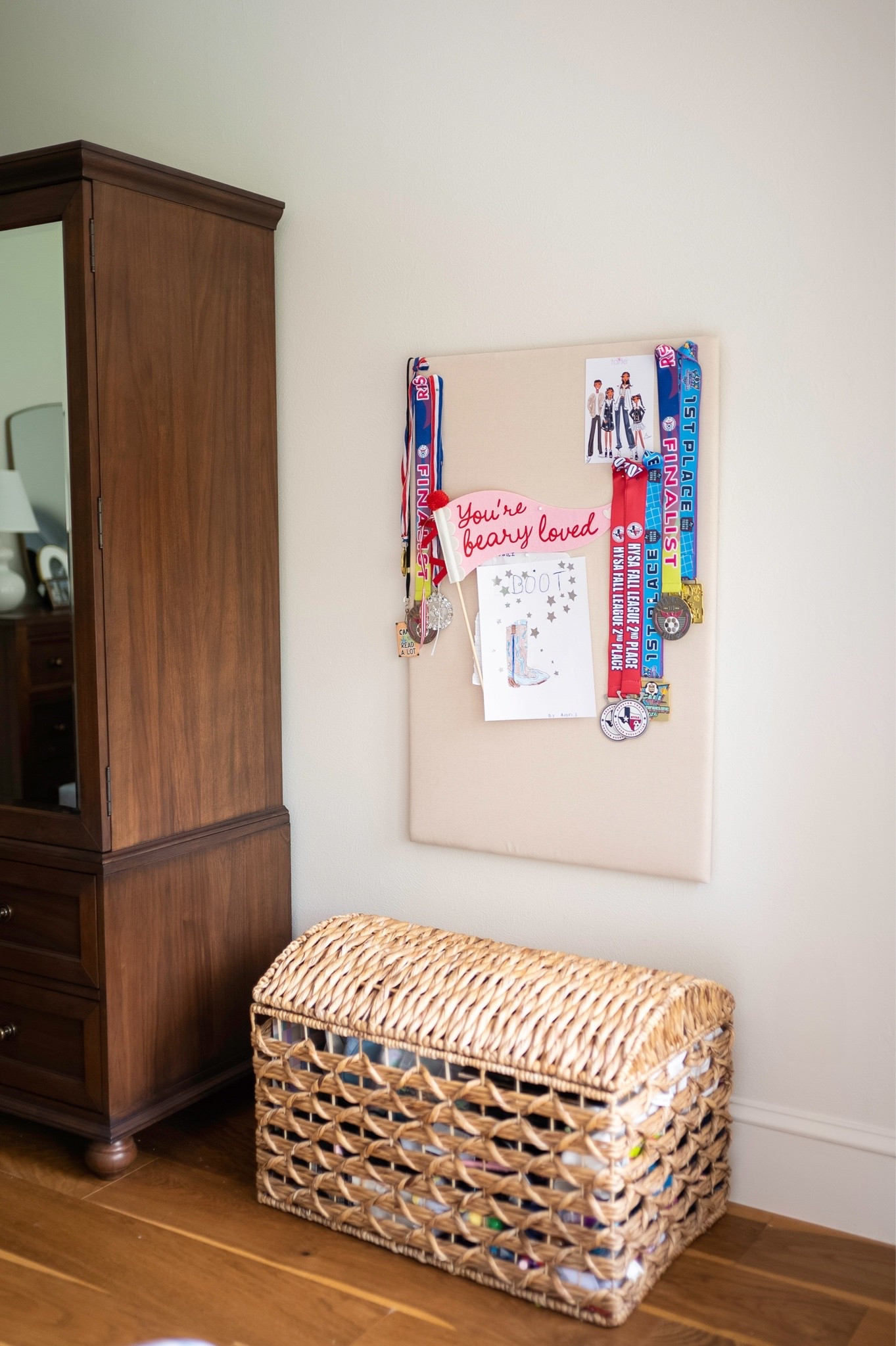 Kids room: Pinboard and wicker trunk for toys

#LTKHome #LTKU
