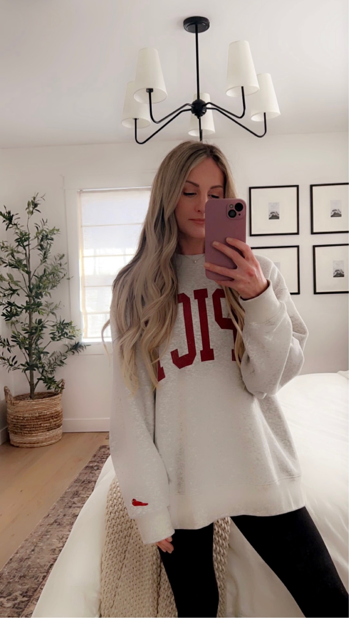It’s officially oversized comfy sweatshirt season. 🍂 

The one I’m wearing is almost out of stock but I linked some other cute options from @abercrombie 🔗

Abercrombie, women’s sweatshirts, Abercrombie fall style, Abercrombie & Fitch, 

#LTKCyberWeek #LTKStyleTip #LTKGiftGuide