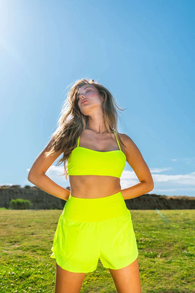 Vitality Breeze® Train Short - Neon Yellow | Vitality