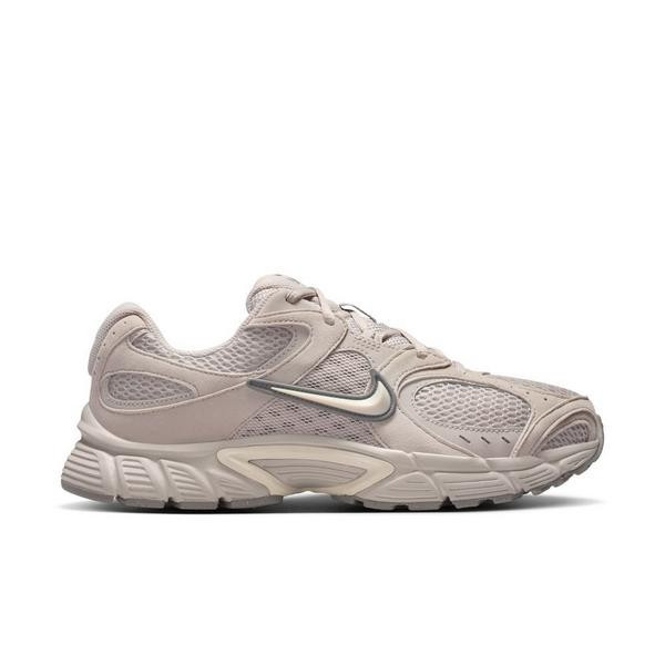 Women's Nike V5 RNR Sneakers 6.5 Regular Moon Particle/Lt Orewood Brn | Scheels Sports