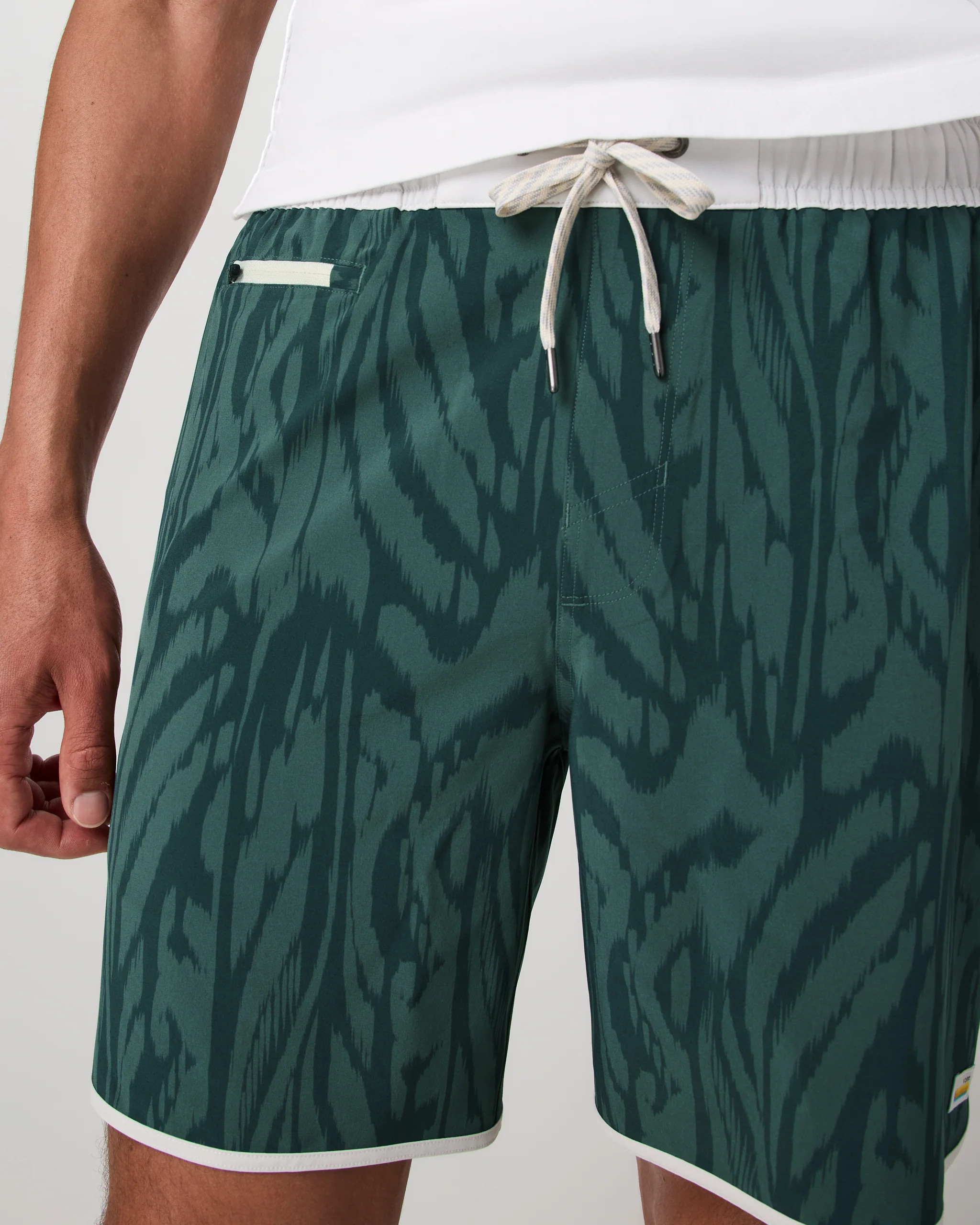 Banks Short 7" – Men's Agate Green Mirage Athletic Shorts – Vuori | Vuori Clothing (US & Canada)