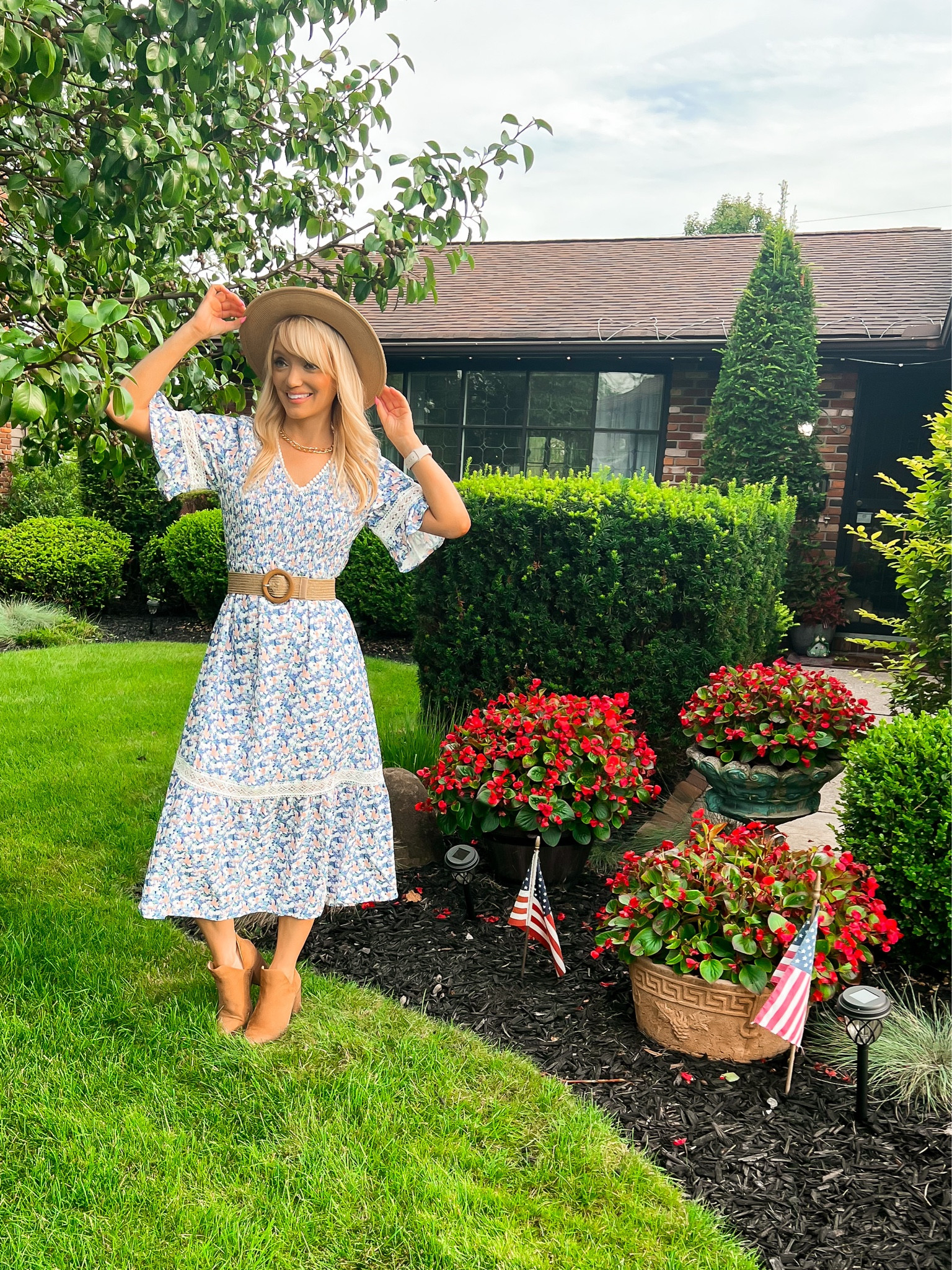 This Grace Karin dress is the perfect fall transition dress and it is currently on seal for $27.29! Perfect for August and September and can be worn during the spring. I am 5’5” in a size small and other colors/prints available - fall transition outfit - Amazon Fashion - Amazon finds - fall dress - Amazon deals 

#LTKBacktoSchool #LTKSeasonal #LTKsalealert