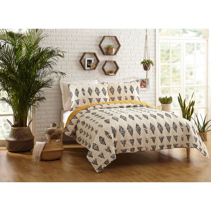 Prosperity Modern & Contemporary Cotton Geometric Shapes Quilt Set | Wayfair North America