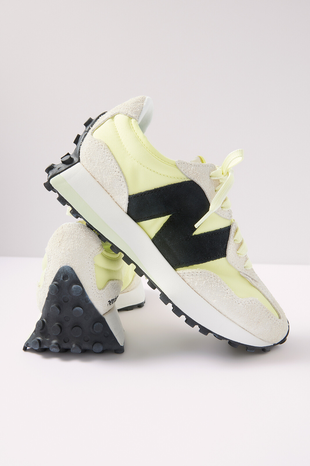 327 Sneaker | Evereve