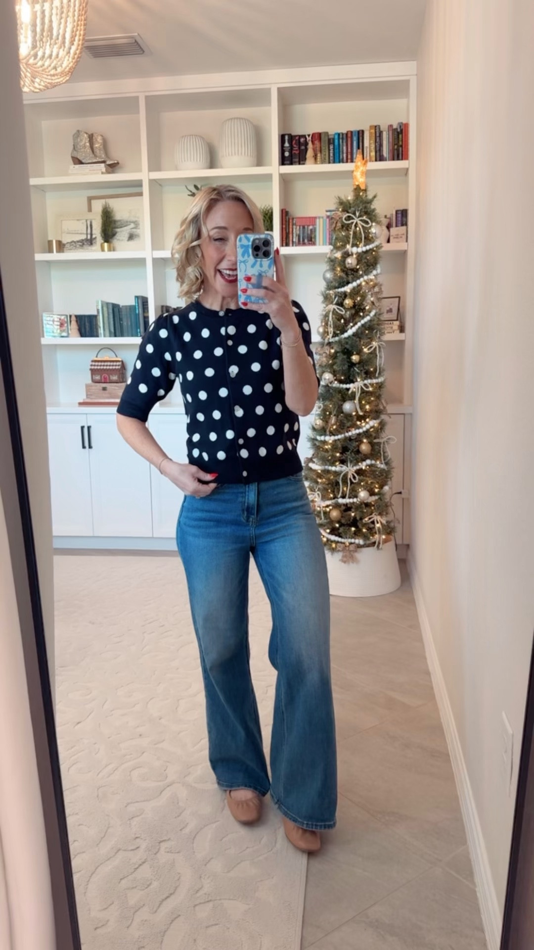 Walmart - new arrivals * Flare High Rise Jeans - size 2 (could have done a 0). $25. 

Cardigan Sweater w/ Short Puff Sleeves - size XS. $22. 2 colors.  

 

#LTKFindsUnder50 #LTKOver40 #LTKSeasonal