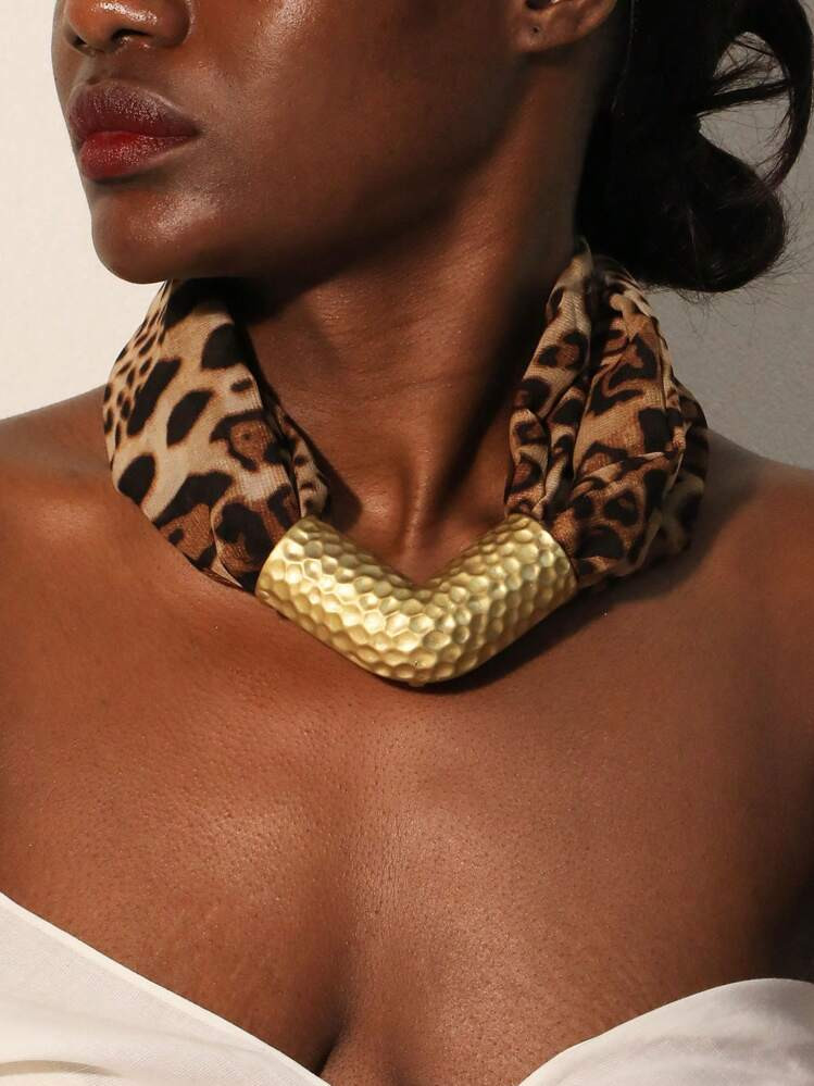 1pc Unique Matte Gold Metal Twisted Tube & Leopard Print Pattern Necklace, Suitable For Women Evening Party And Daily Wear | SHEIN
