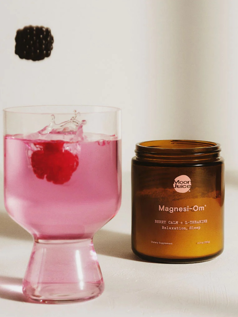 Every cell in the body needs Magnesium to function and over 50% of us have a magnesium deficiency. Magnesi-Om ® is a magnesium powder supplement that contains 3 bioavailable forms of Magnesium plus L-Theanine to help restore cellular balance for relaxation, sleep, brain health, and regularity.* Chelated Magnesium Gluconate and Acetyl Taurinate support muscle relaxation and cognitive function, while Magnesium Citrate supports regular bowel movements.* L-Theanine promotes alpha‑wave activity in the brain, shown to encourage a focused calm.* Our natural magnesium powder supplement instantly dissolves in water.

#LTKfitness