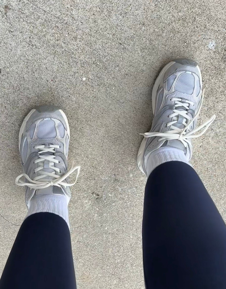 Chunky sneakers, cute sneakers, women’s sneakers 

#LTKMidsize