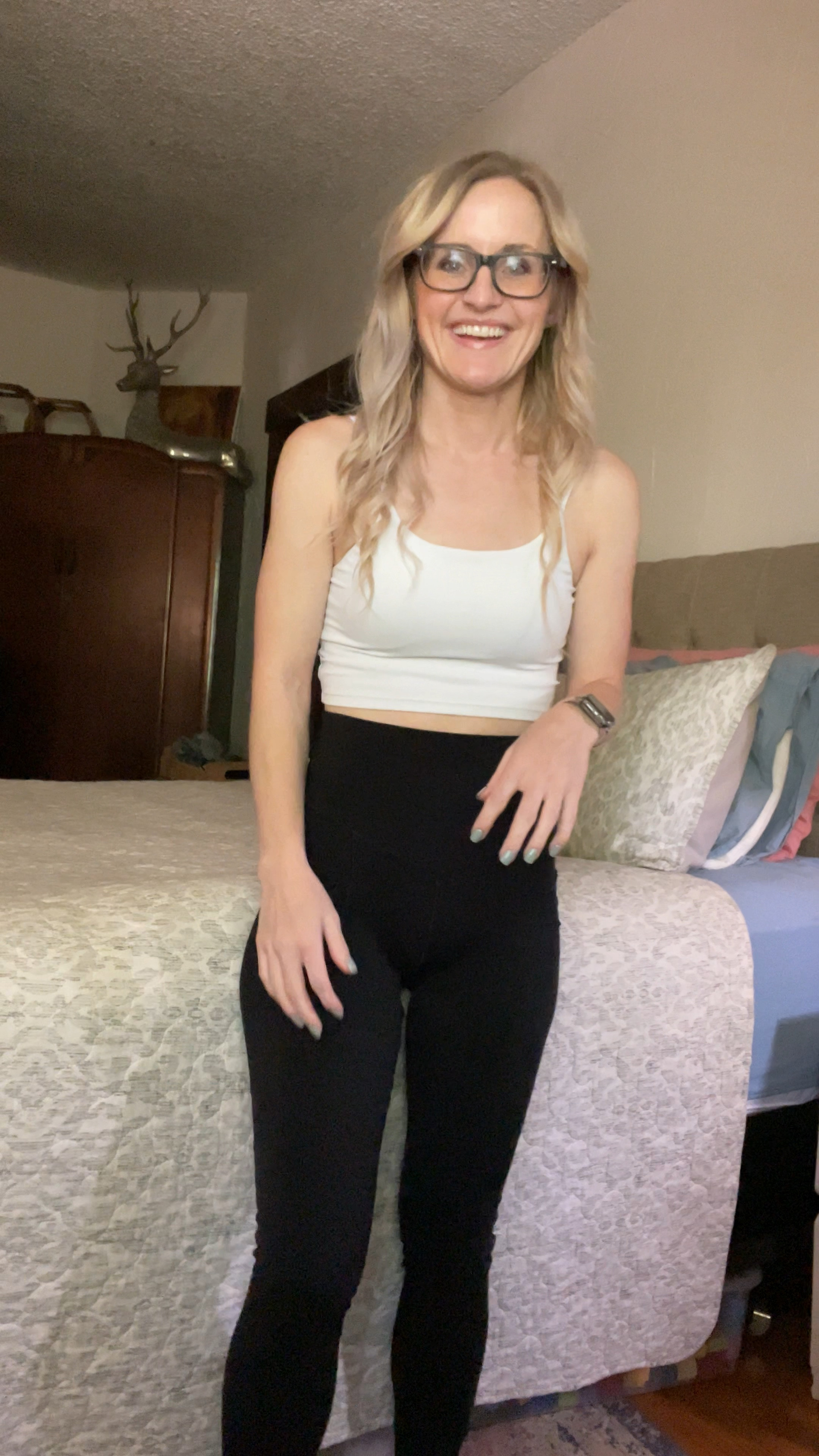 Love love these Aerie pocket leggings! I love that they are real pockets too, with plenty of room for all my stuff. 🙃

#LTKFallSale #LTKFitness #LTKVideo