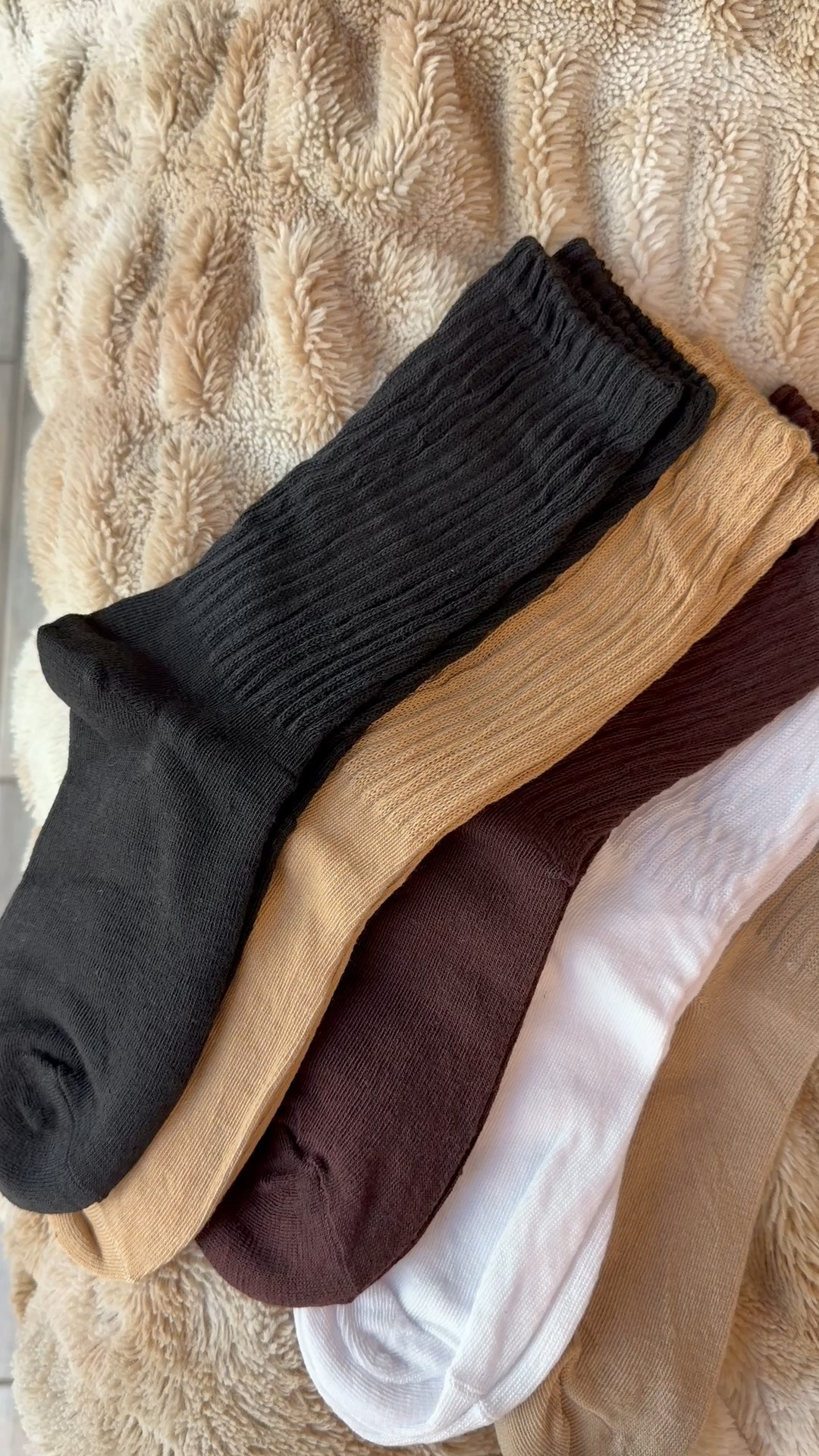The best boot socks

#LTKHoliday #LTKFindsUnder50 #LTKSeasonal