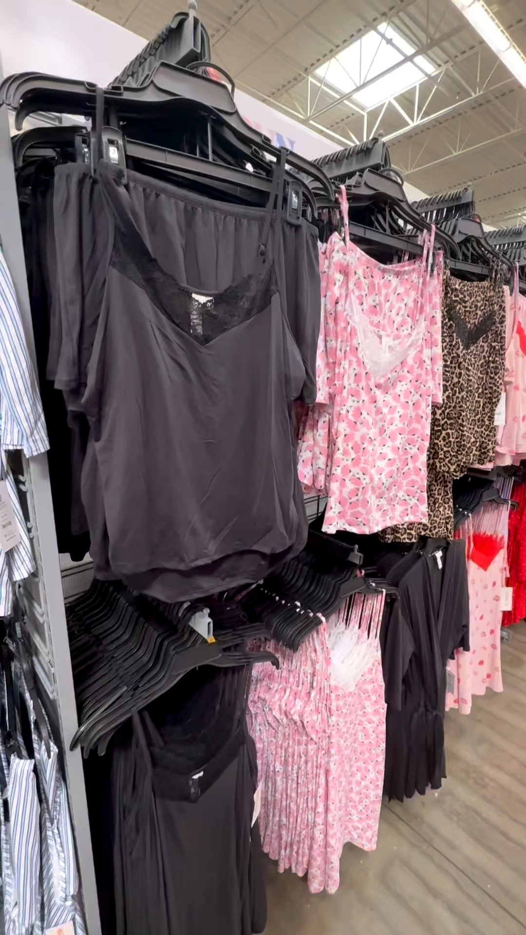 💕Run to Walmart Now! They have Valentines Day on lock💐