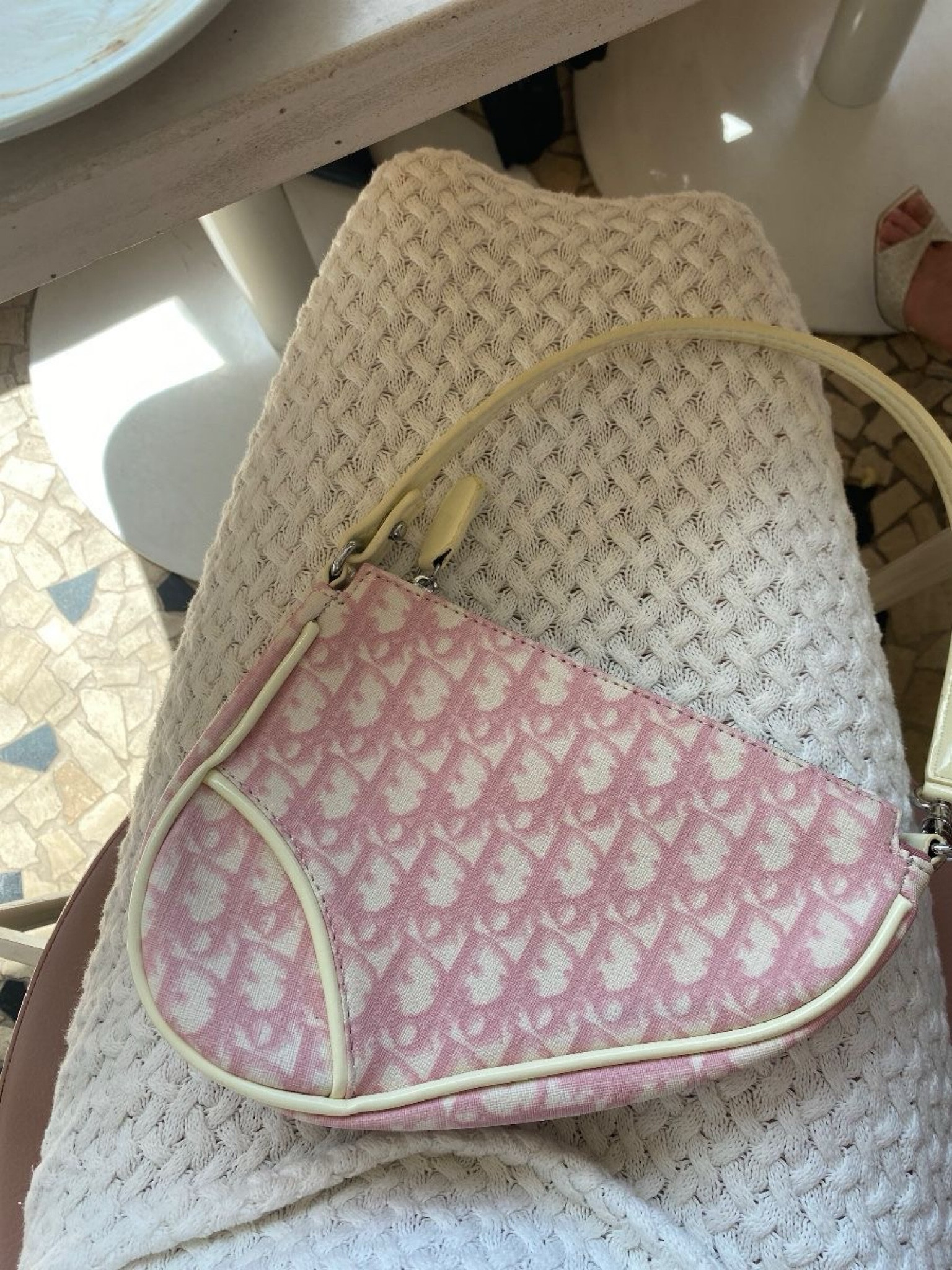 Dior saddle 1:1 #dhgate #designerdupe #bagdupe #designer #dupe #bag #sumemerbag 


* Photo found on Pinterest *

#LTKitbag #LTKover40 #LTKfindsunder100