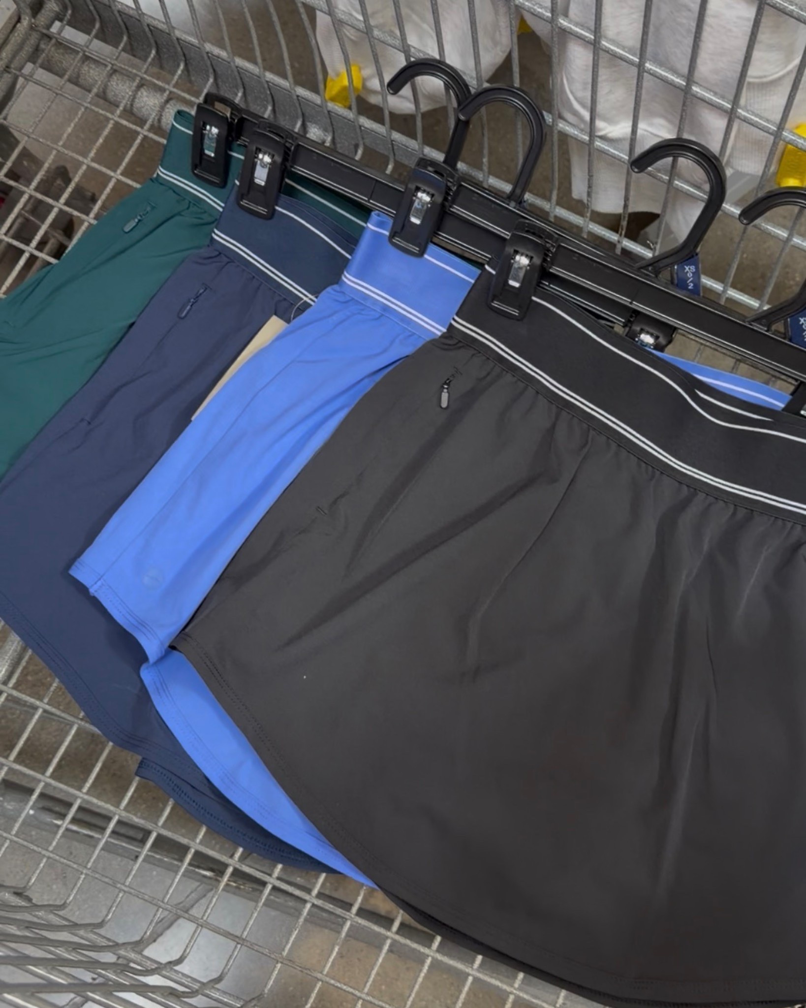 You already know I had to run when I saw this 👀 ALO vibes for just $16 at Walmart… yes please ✨

#micheleonstyle #WalmartFinds #WalmartFashion #AloInspired