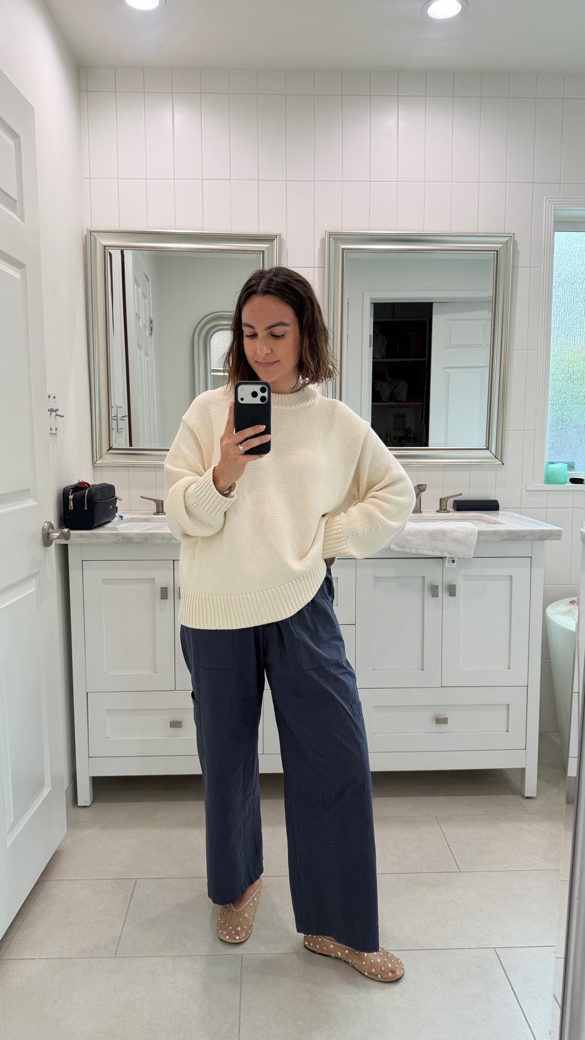 casual friday outfit! these cargo pants are a new favorite - so easy to throw on & go. run small, size up if you’re between sizes!

#LTKSeasonal #LTKootd