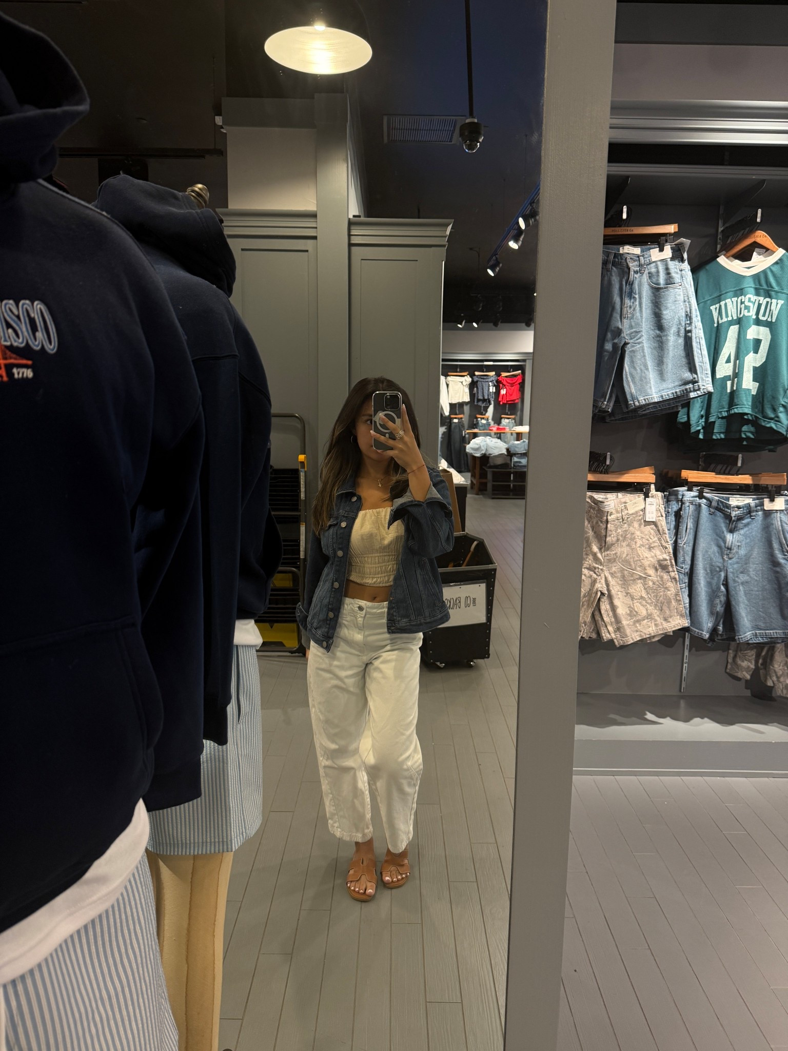 cute work fit🤍