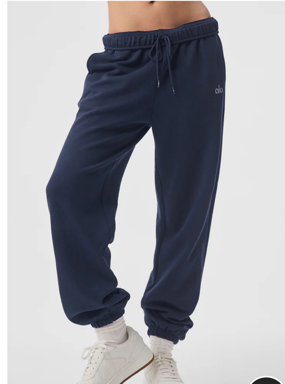 ALO cute joggers/matching set

#LTKGiftGuide #LTKActive #LTKFitness