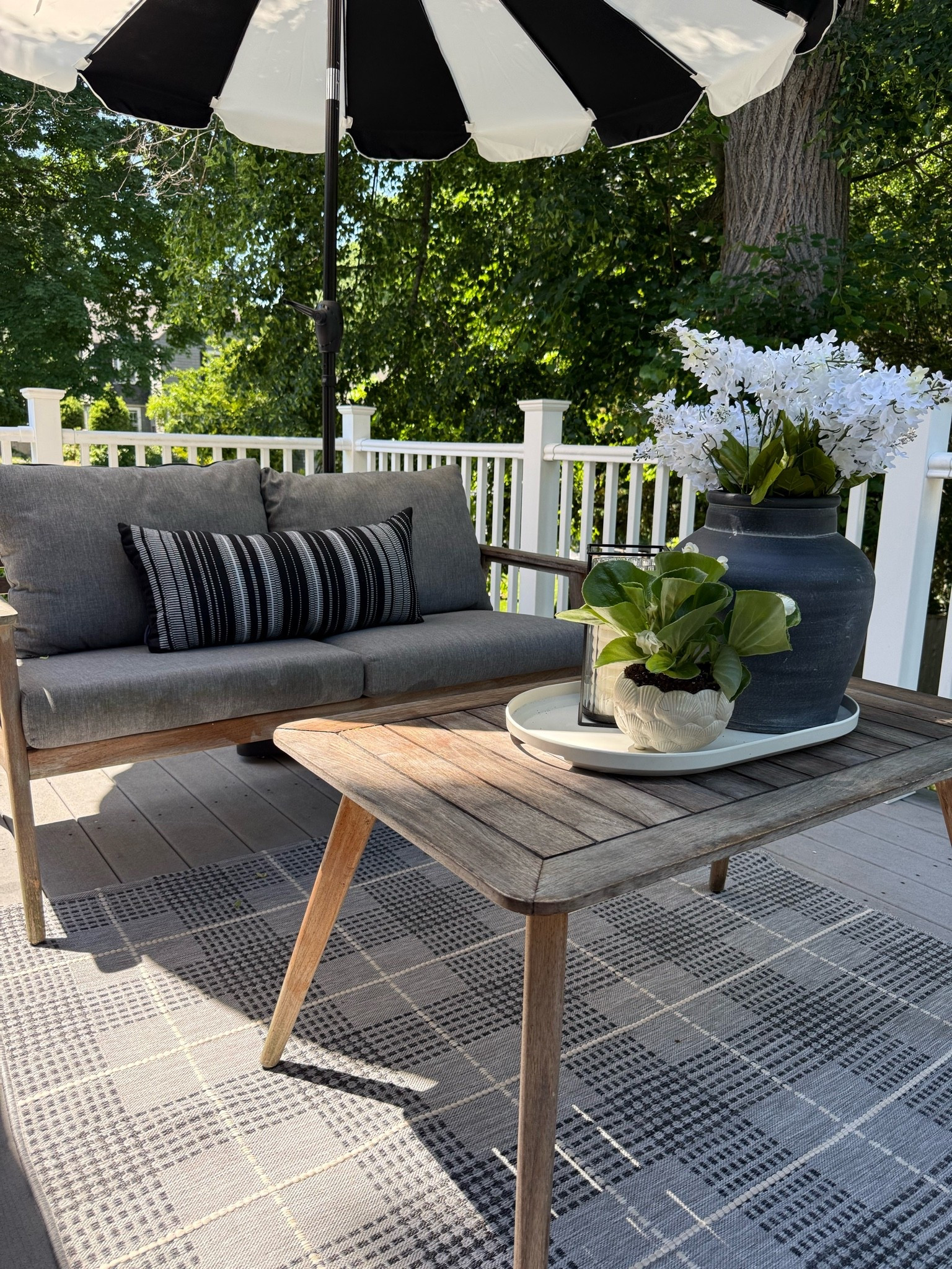 Summer deck refresh ✔️

#LTKHome #LTKSeasonal
