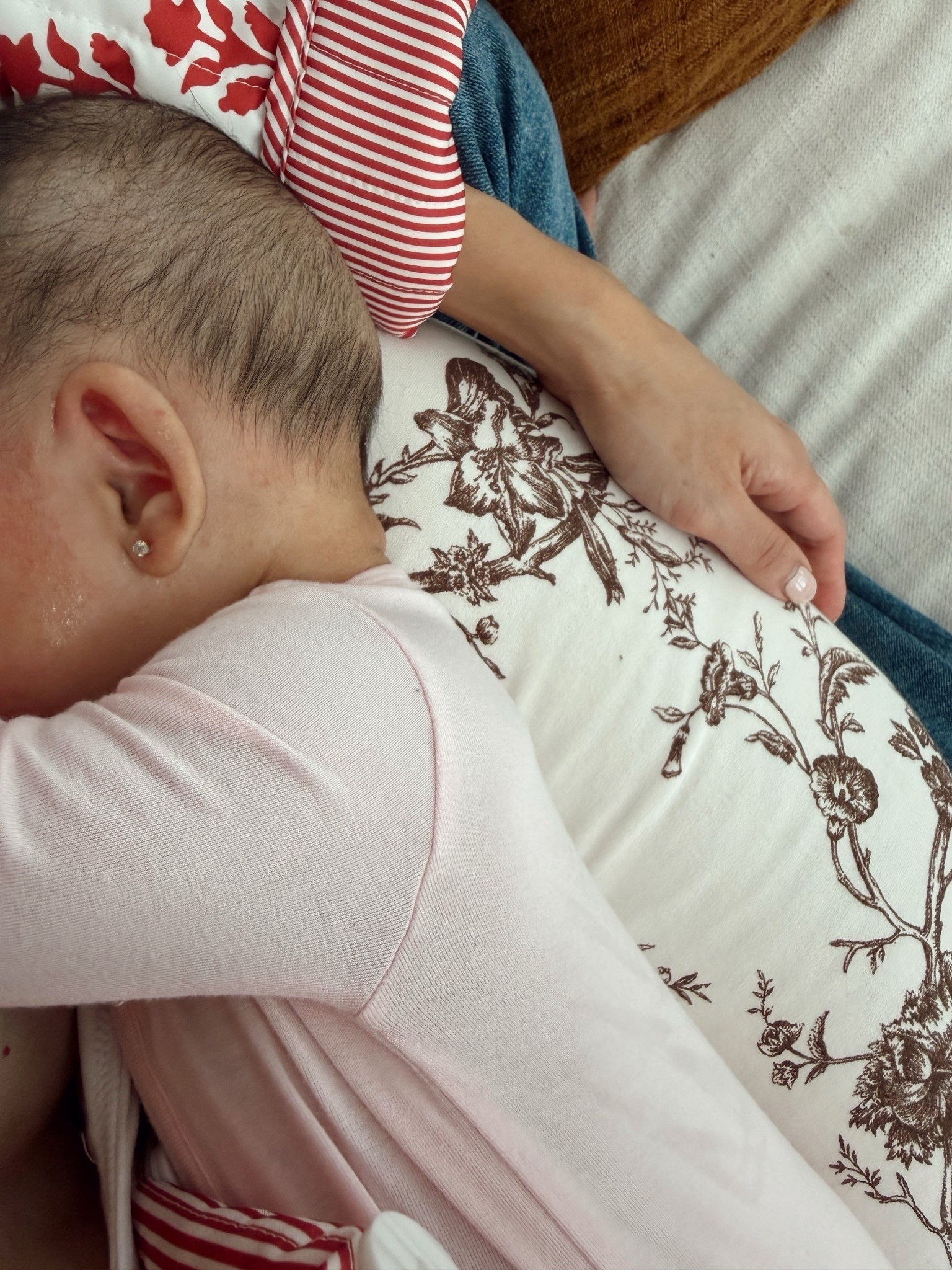 Bamboo one piece pajama that we love for our little girl! Comes in a variety of colors and she’s wearing the gentle pink. Comes in toddler sizing too! 

#LTKBaby #LTKmomlife