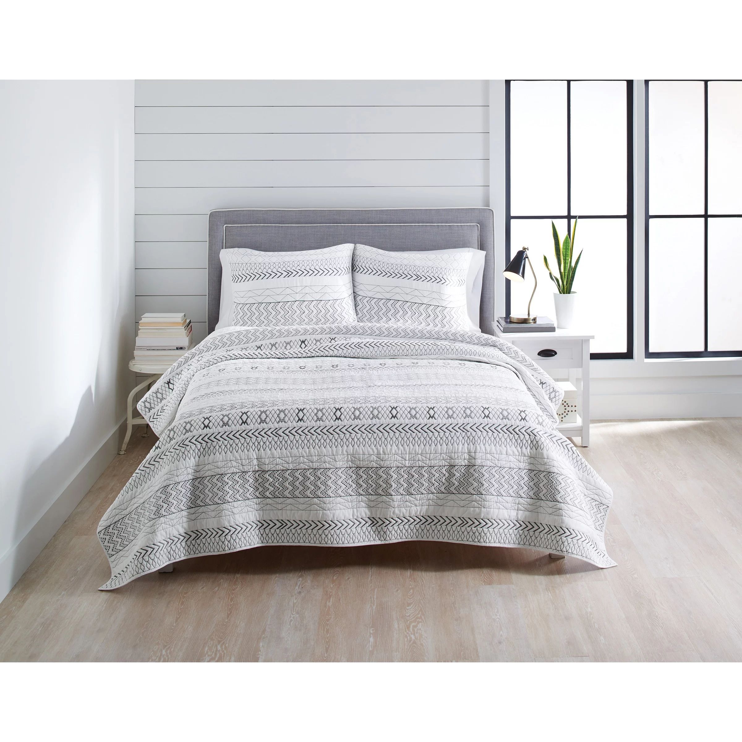 Better Homes & Gardens Gray Aztec Stripe Cotton Quilt, Full/Queen | Walmart (US)