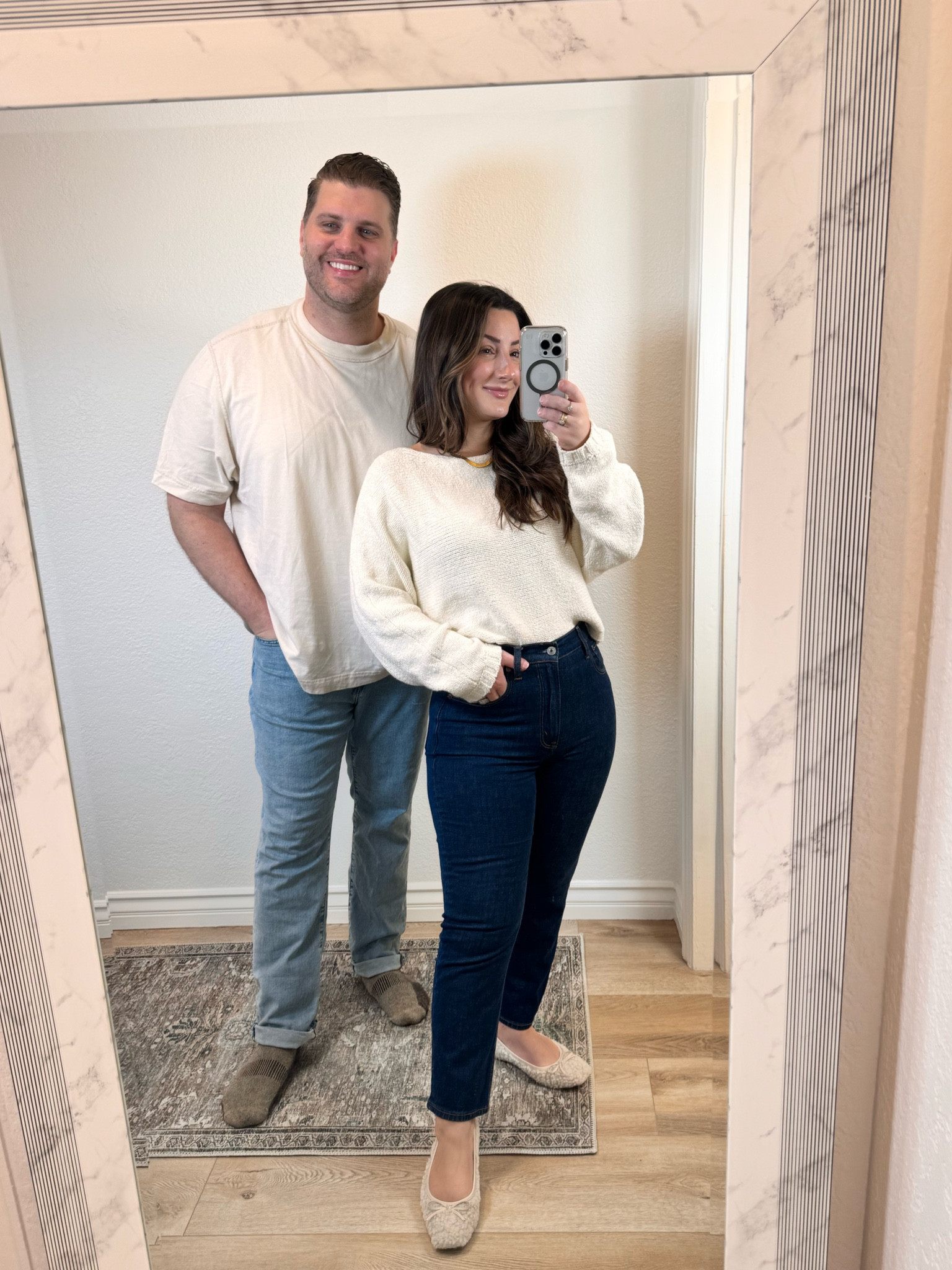 Abercrombie his & hers fashion!
Her sweater: xxs/xs
Jeans: dark blue size 27 short

His tshirt: XL color cream
Jeans: 34/32 run true to size

#abercrombiepartner

#LTKstyletip #LTKsalealert #LTKmens