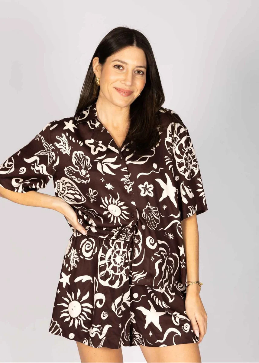 RELAXED SHELL PRINT SHORTS - BROWN | WAT The Brand