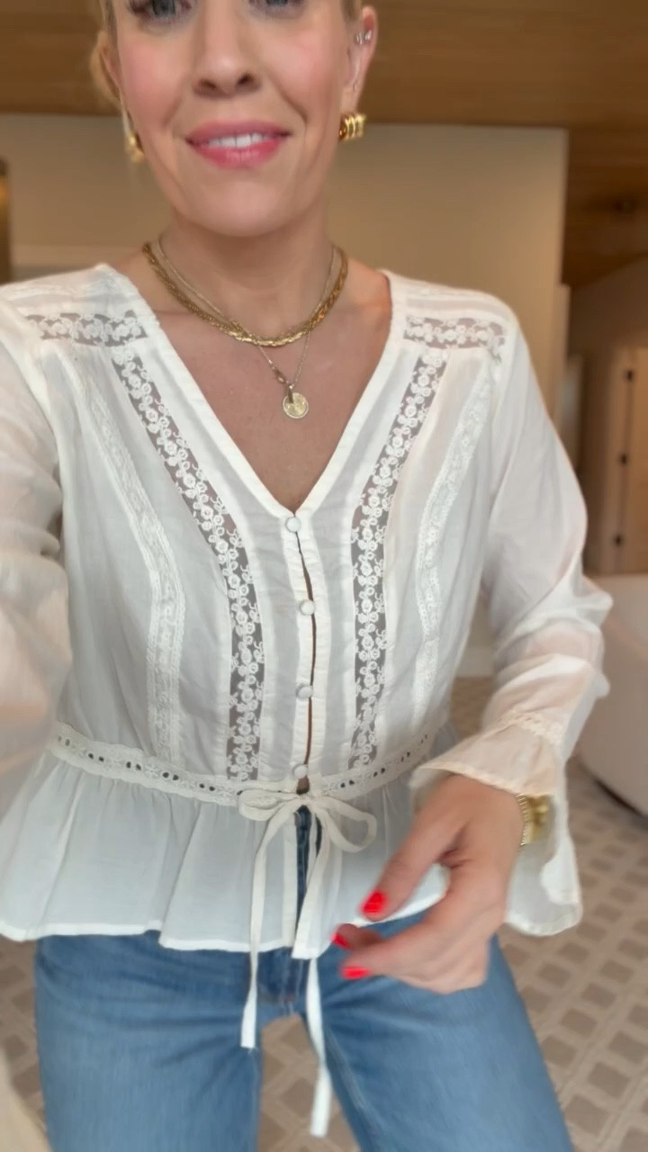 This top from target is so cute! I sized up! 

#LTKootd #LTKFindsUnder100 #LTKFindsUnder50